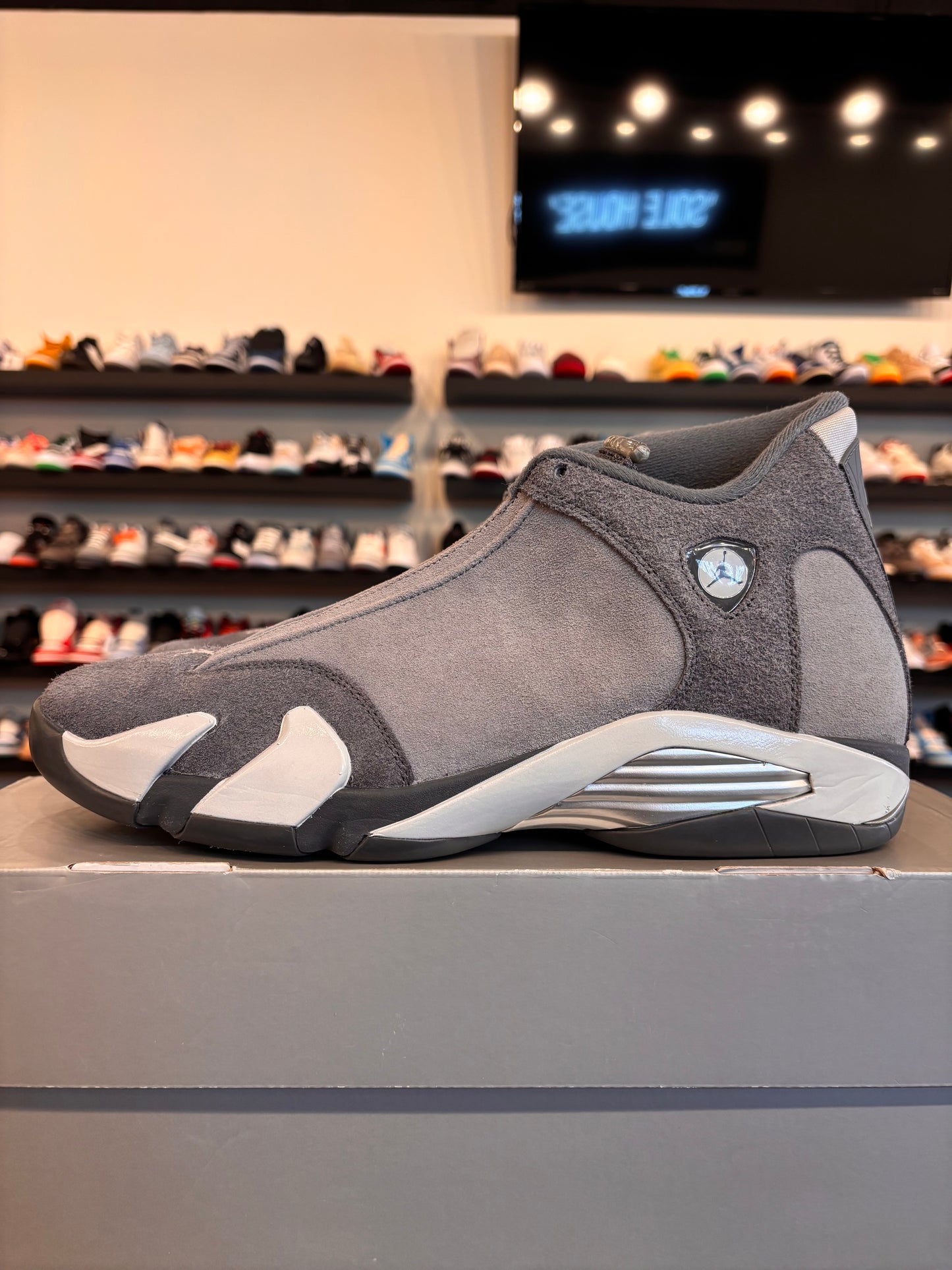 Jordan 14 Flint Grey Size 13 Pre-Owned