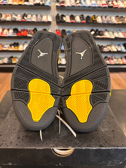 Jordan 4 Yellow Thunder Size 9.5 Pre-Owned