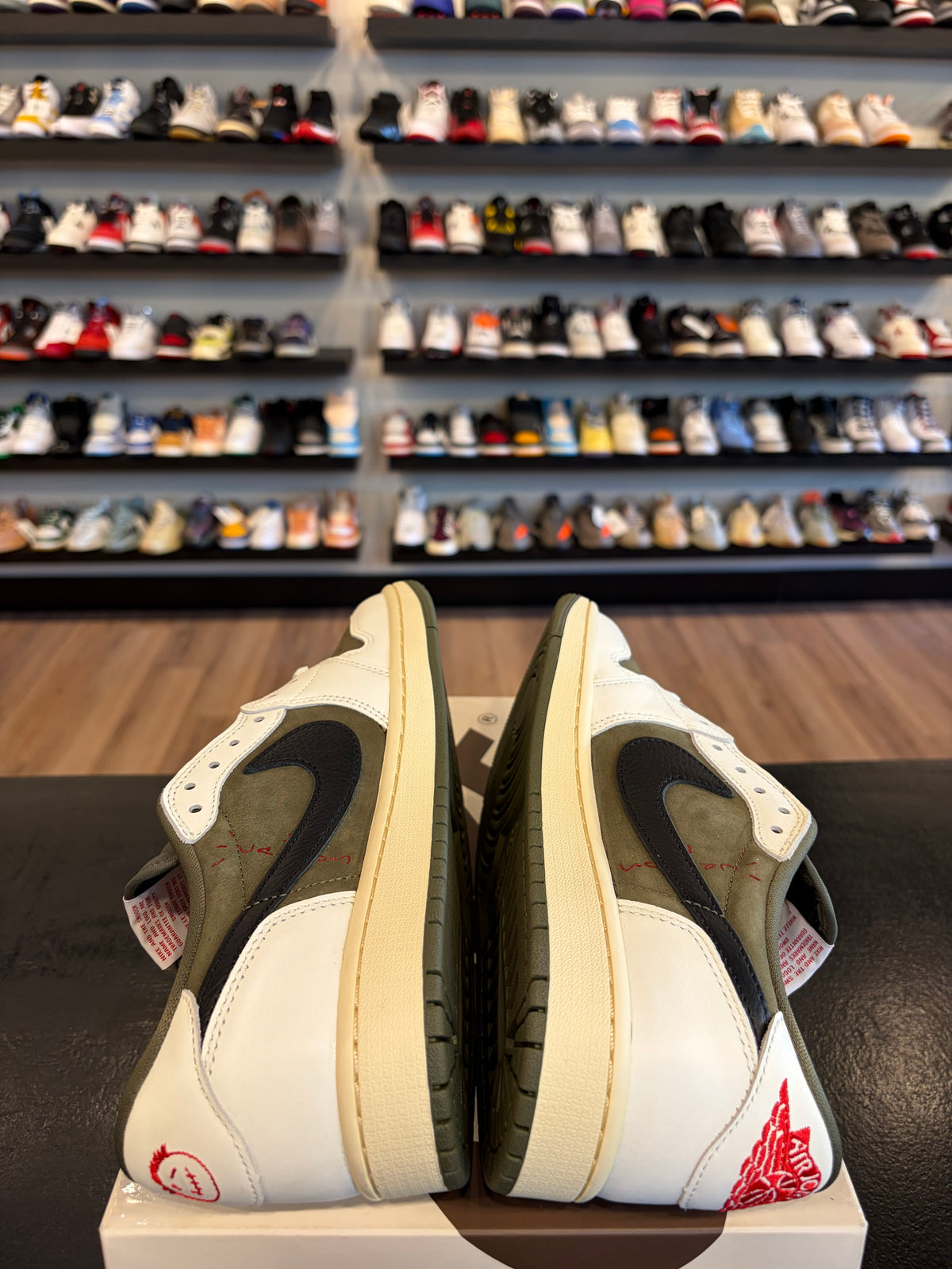 Jordan 1 Low Travis Scott Medium Olive Size 9 Brand New