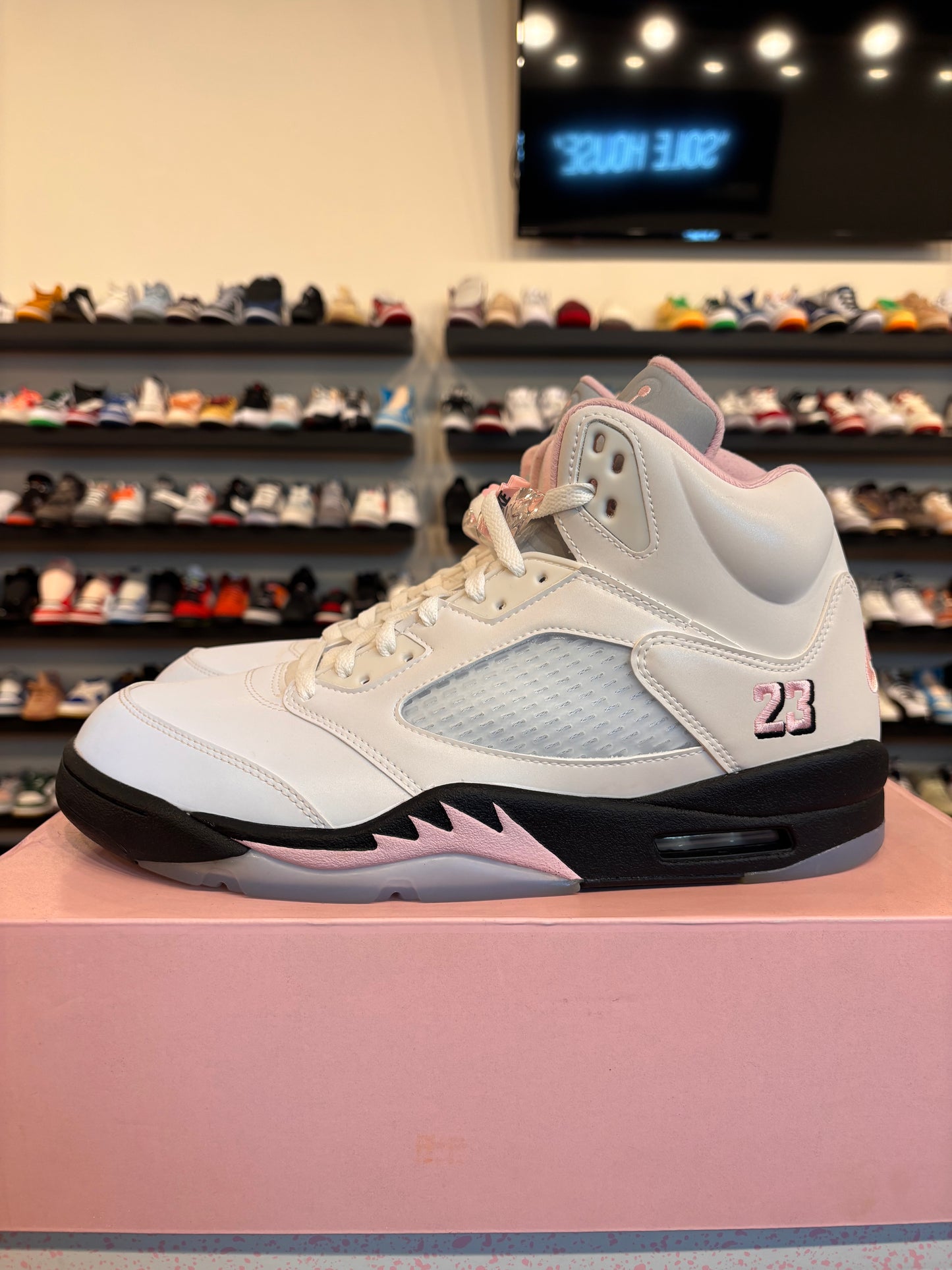 Jordan 5 Soft Pink Size 12 Pre-Owned