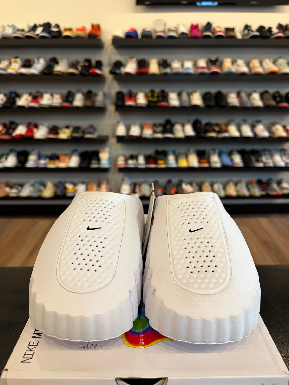 Nike Mind Slide 001 White Size 9 Brand New