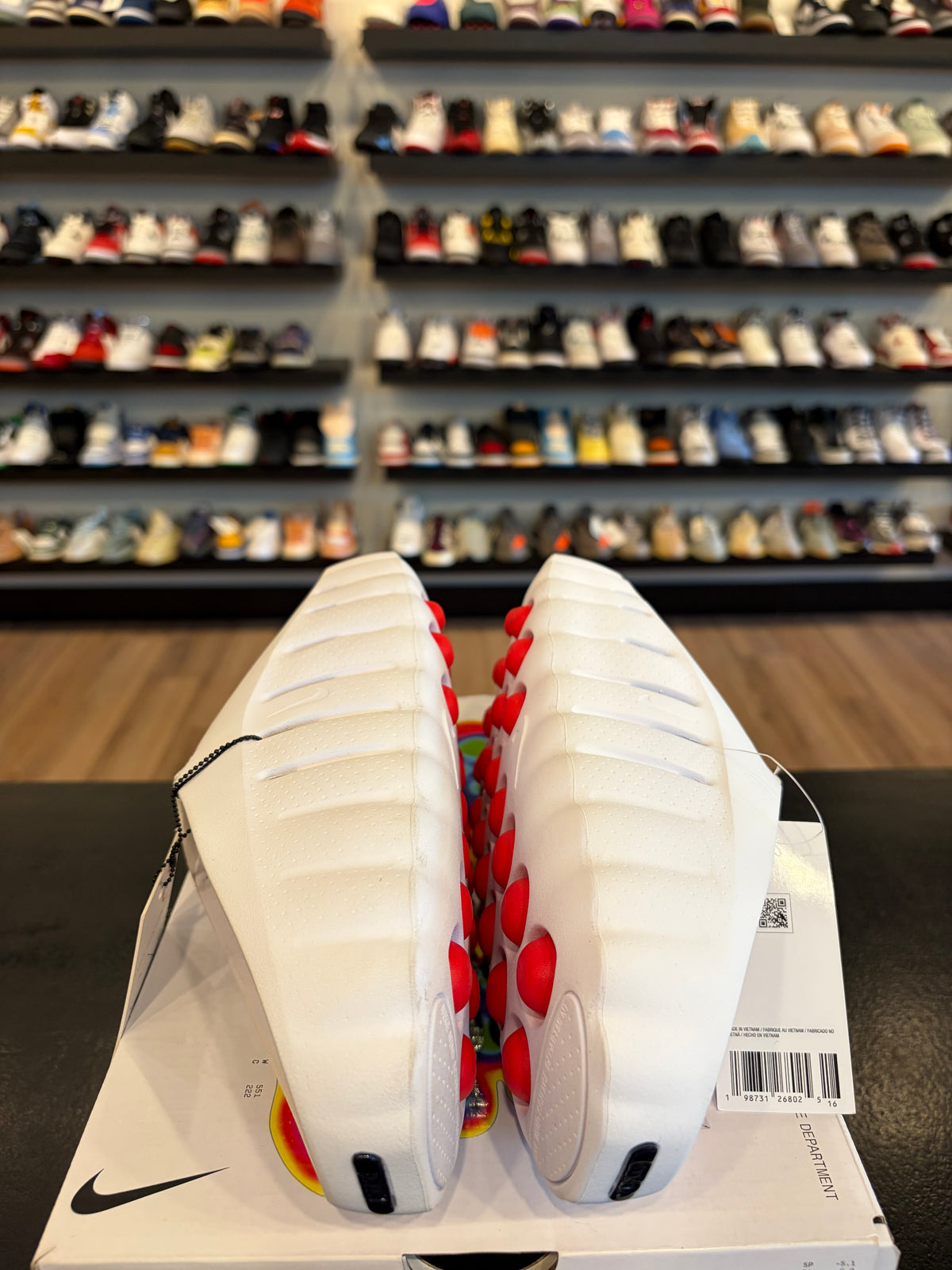 Nike Mind Slide 001 White Size 9 Brand New