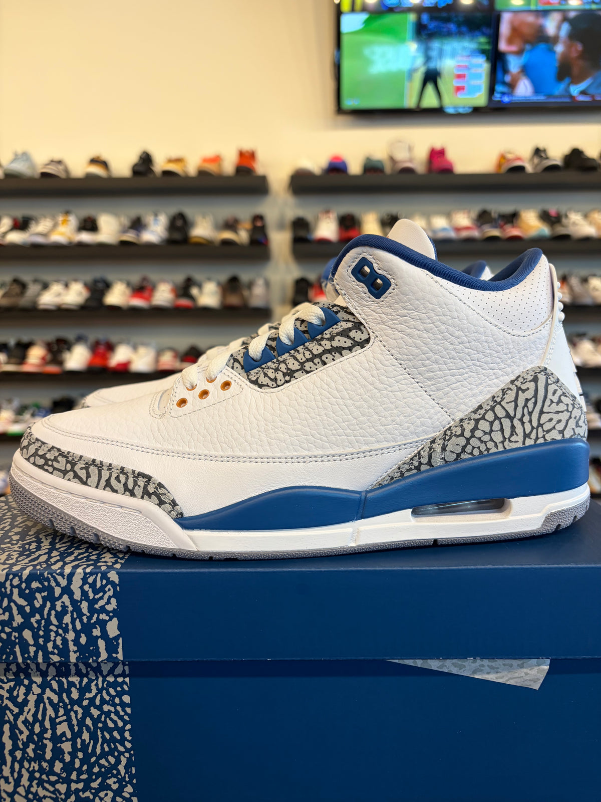 Jordan 3 Wizard Size 10 Brand New
