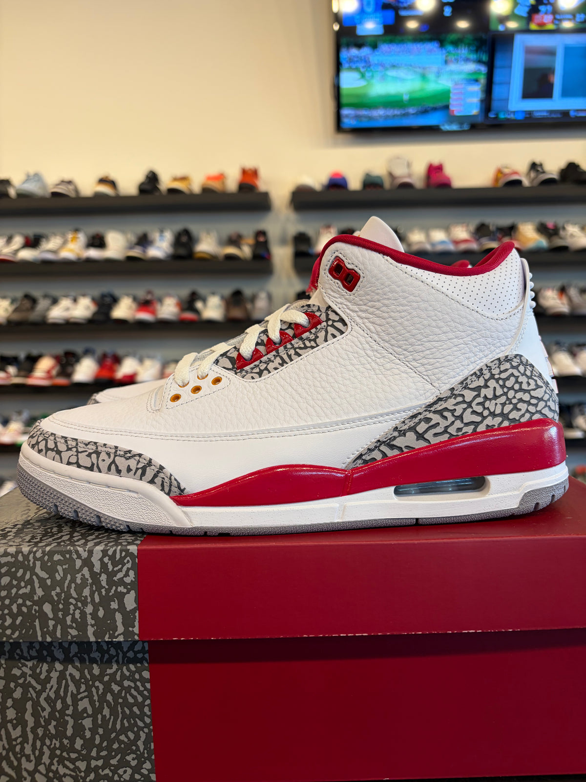 Jordan 3 Cardinal Size 10 Brand New