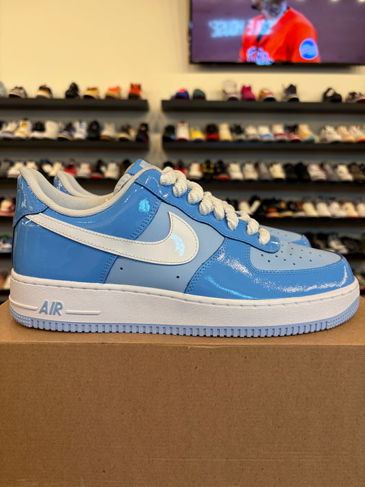 Nike Air Force 1 Low Blue Patent Size 10.5 Pre-Owned (No Box)