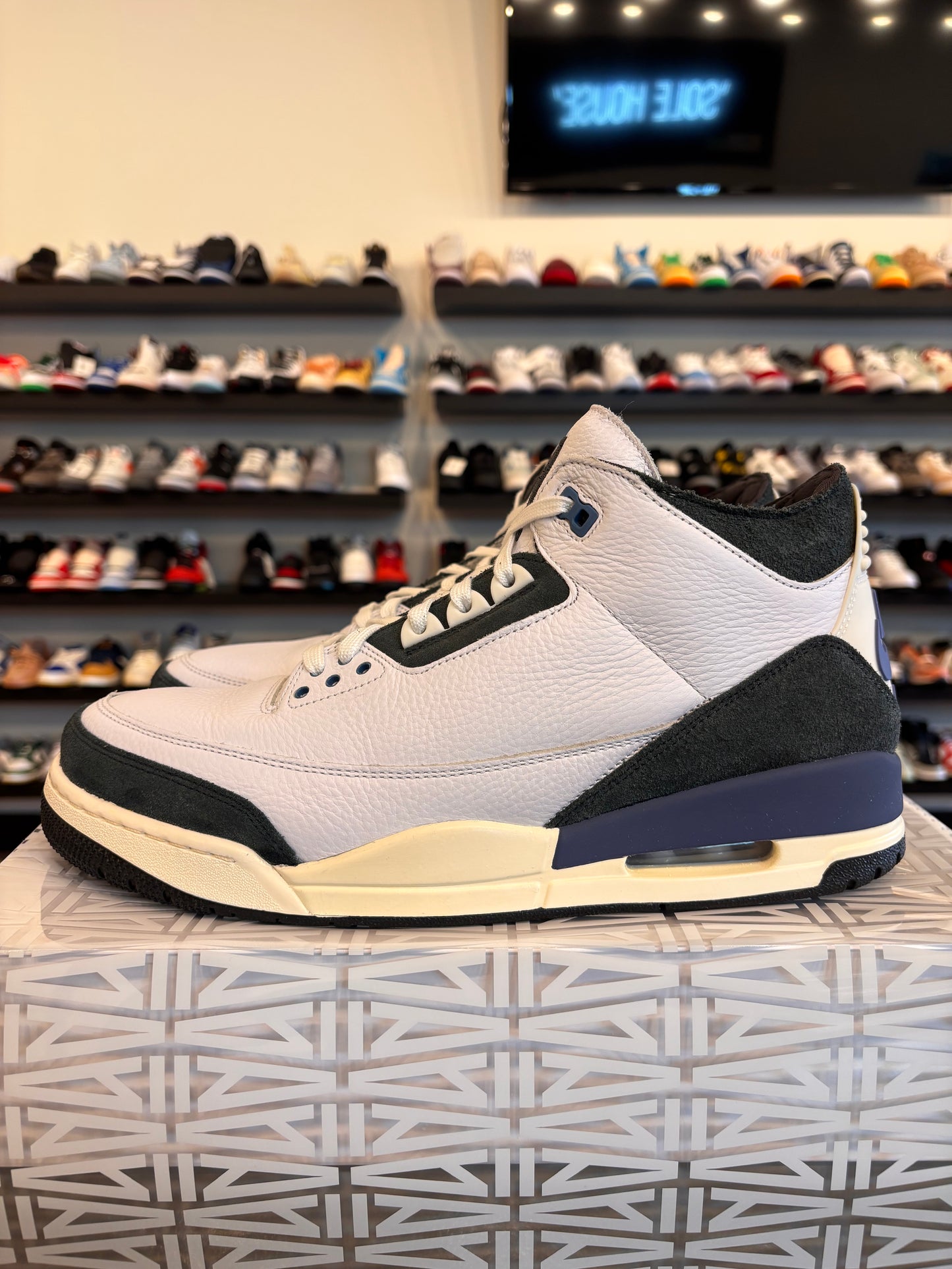 Jordan 3 A Ma Maniere Diffused Blue Size 12 Pre-Owned