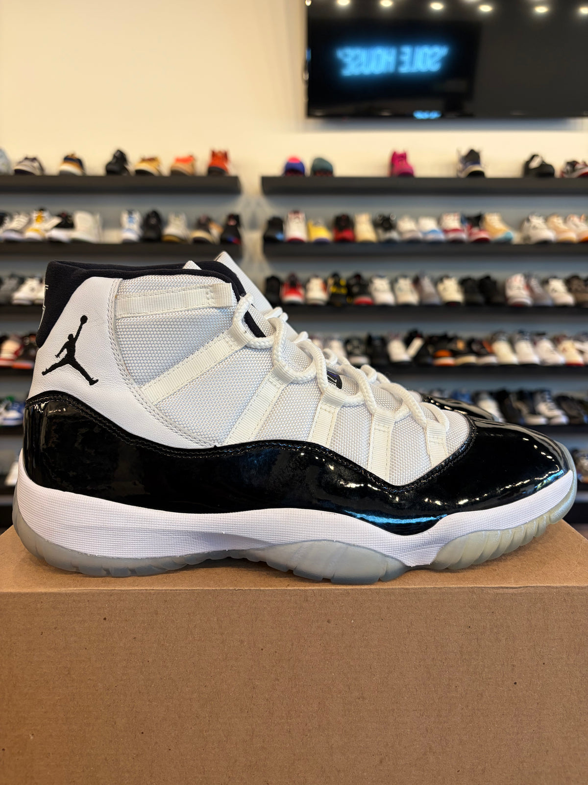 Jordan 11 Concord Size 13 Pre-Owned (No Box)