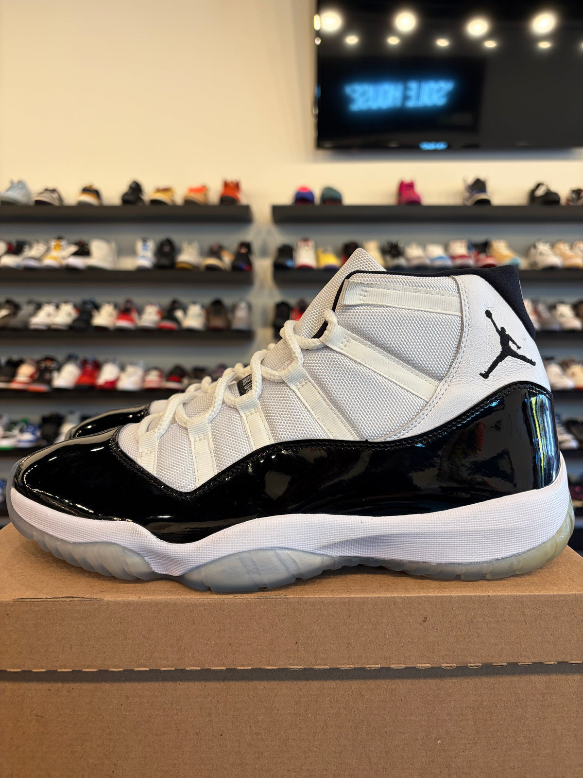 Jordan 11 Concord Size 13 Pre-Owned (No Box)