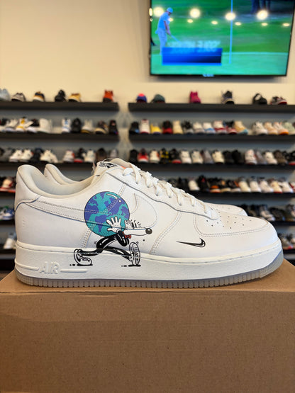NIke Air Force 1 Earth Day Size 13 Pre-Owned (No Box)
