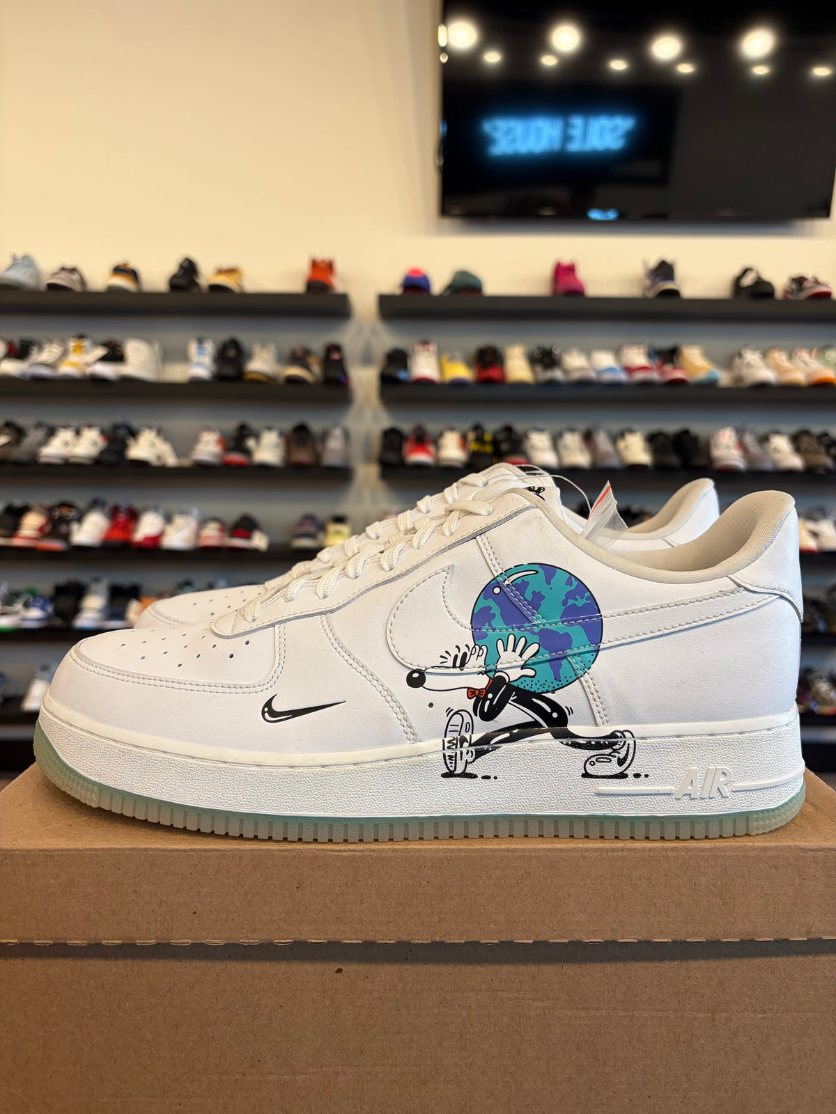 NIke Air Force 1 Earth Day Size 13 Pre-Owned (No Box)