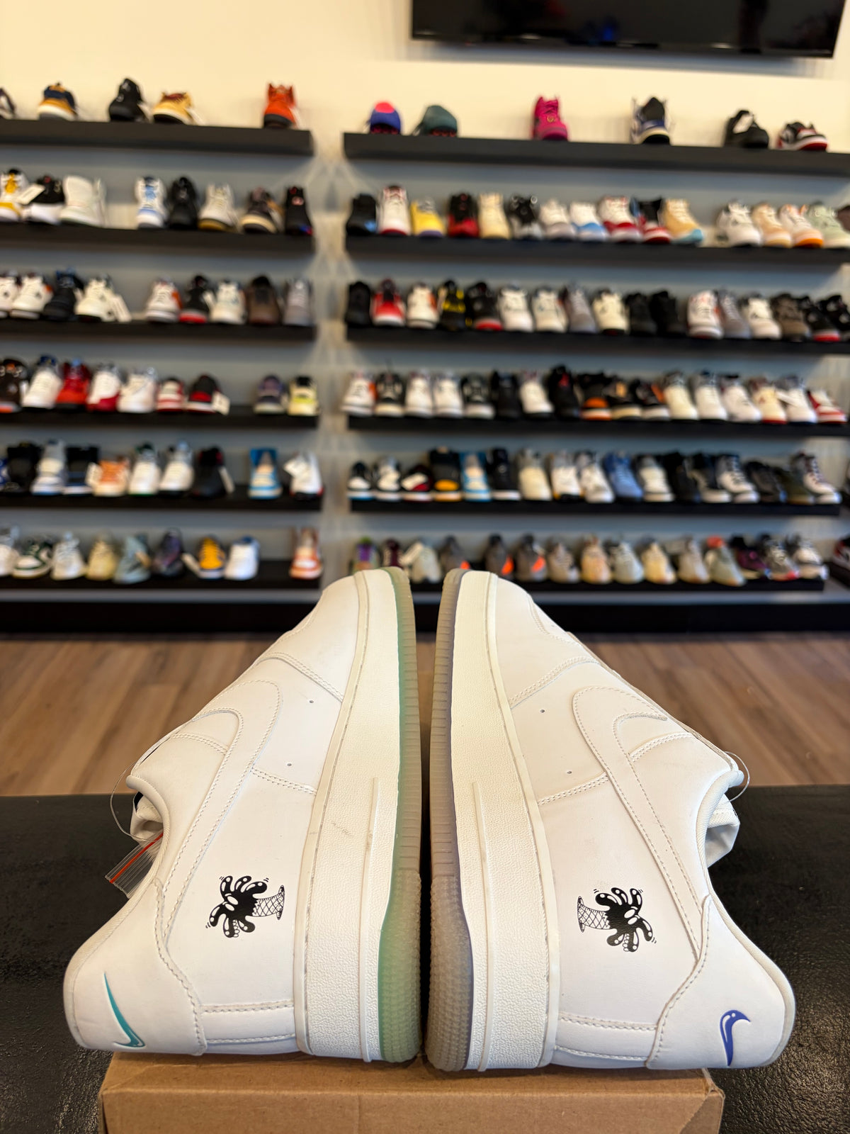NIke Air Force 1 Earth Day Size 13 Pre-Owned (No Box)