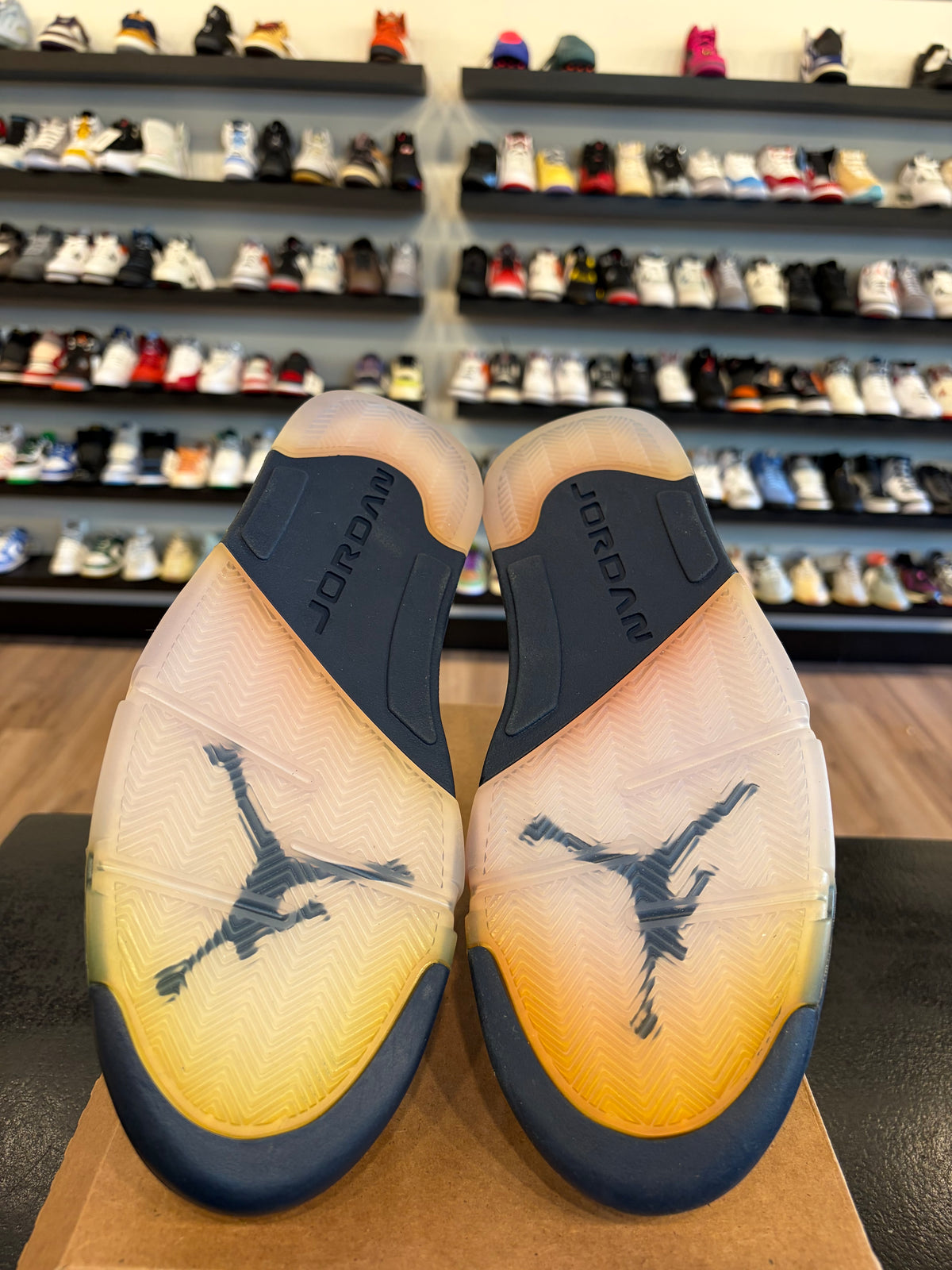 Jordan 5 Michigan Size 13 Pre-Owned (No Box)
