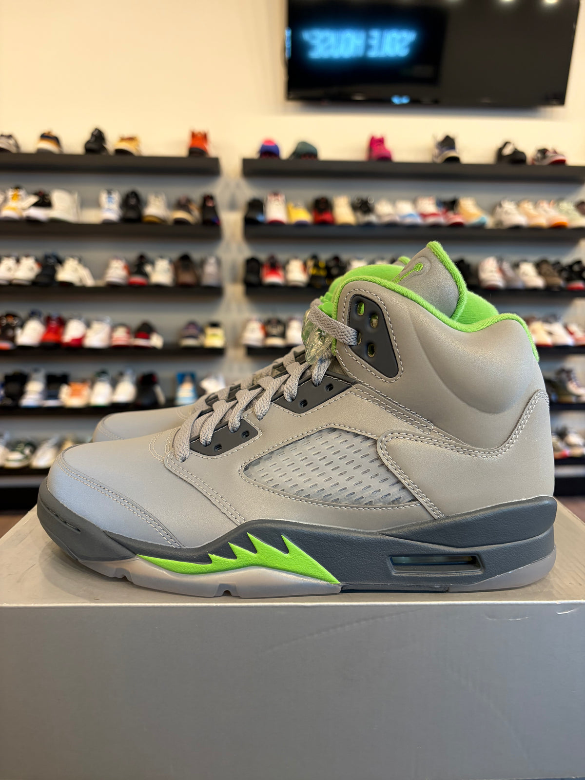 Jordan 5 Green Bean Size 7.5 Brand New