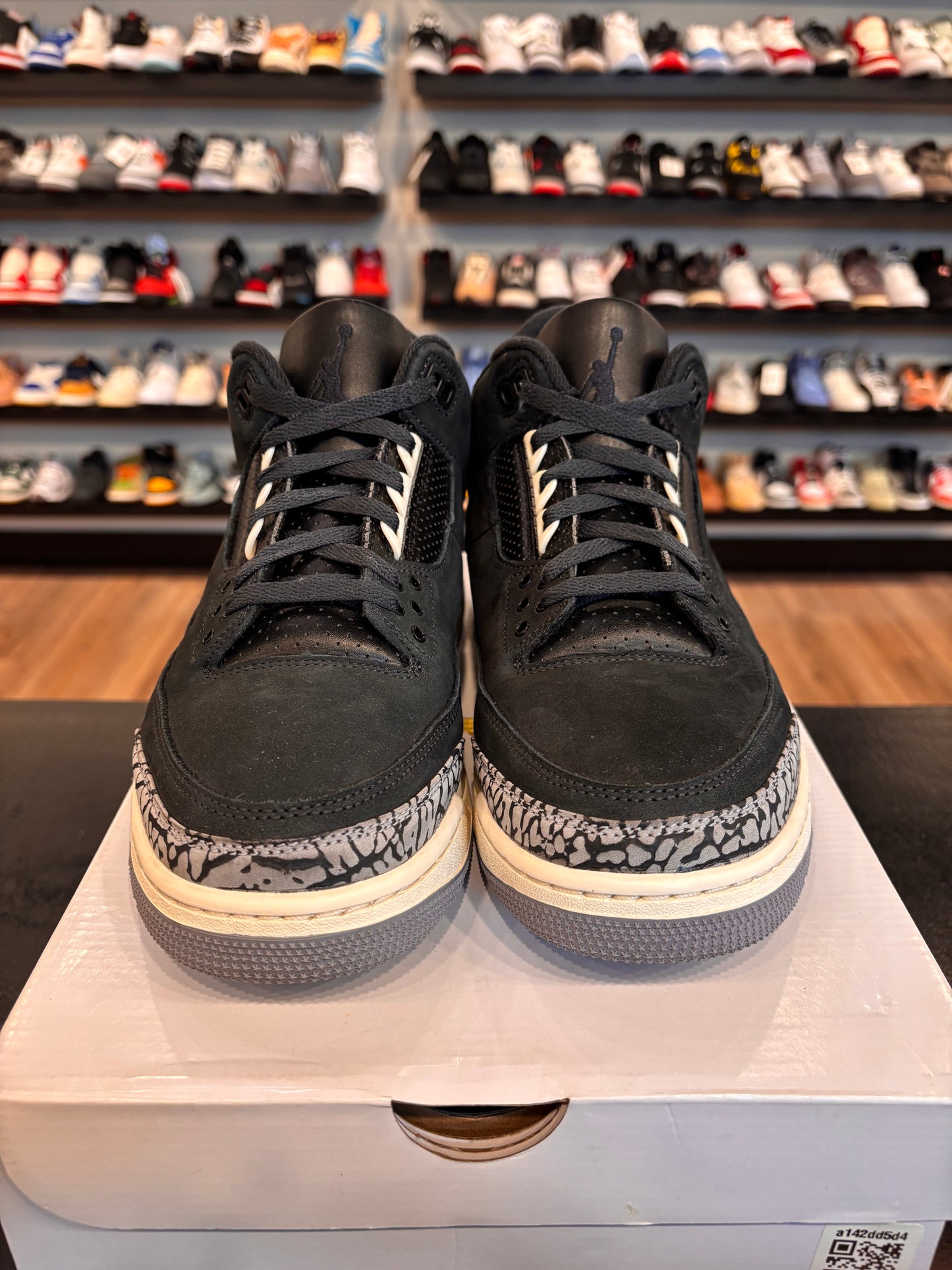 Jordan 3 Off Noir Size 9.5 (11W) Pre-Owned