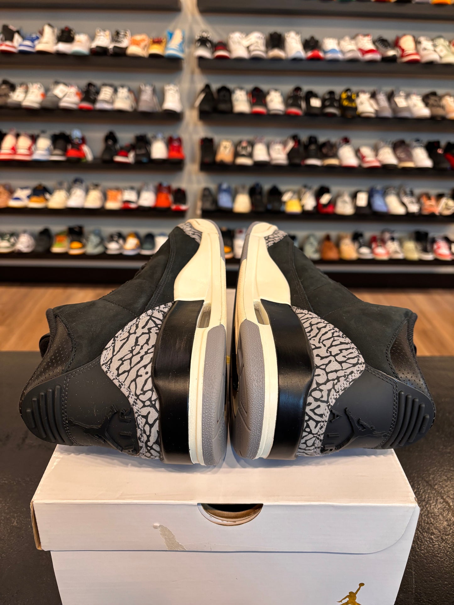 Jordan 3 Off Noir Size 9.5 (11W) Pre-Owned