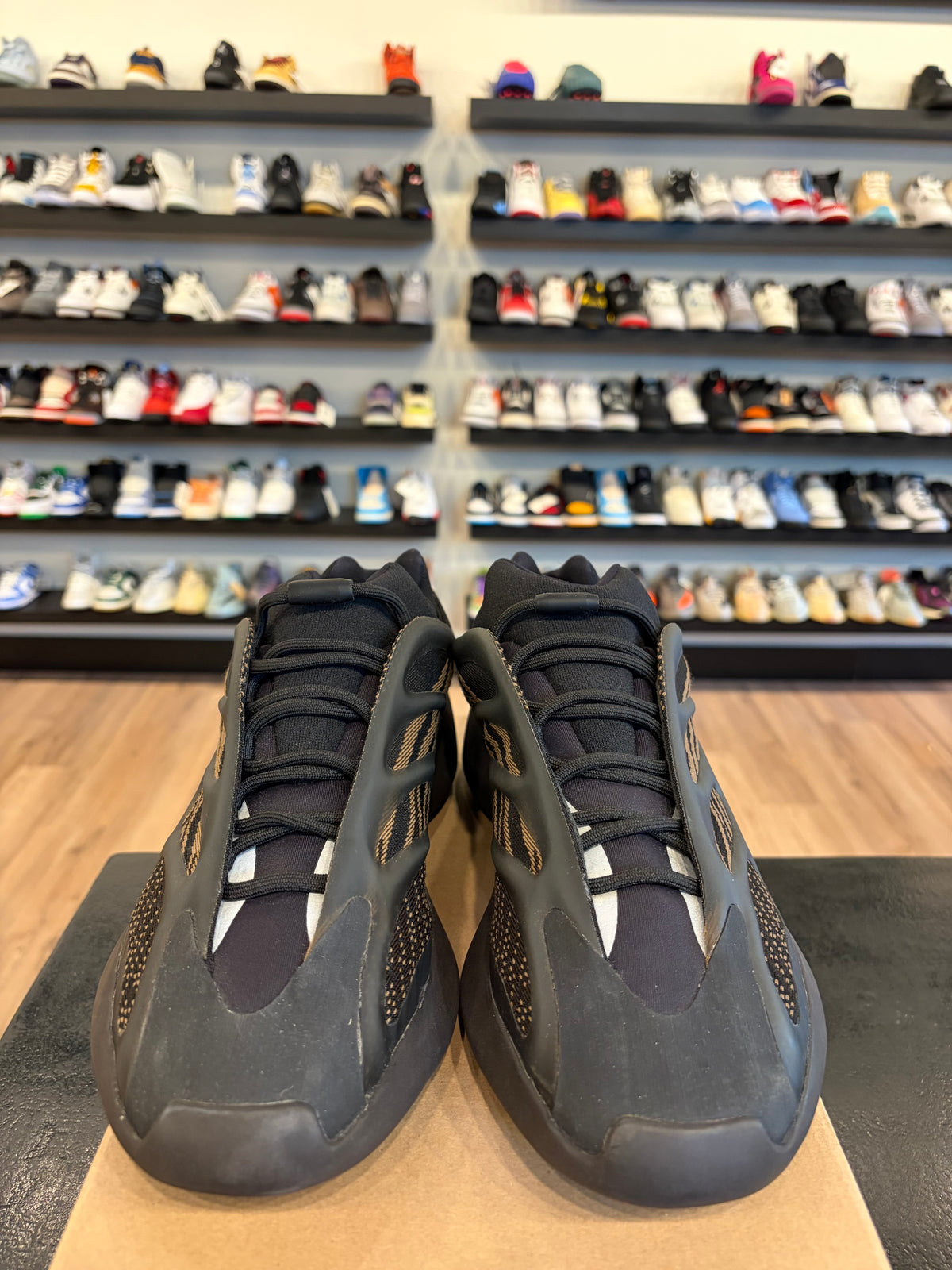 Yeezy 700 V3 Clay Brown Size 13 Pre-Owned (No Box)