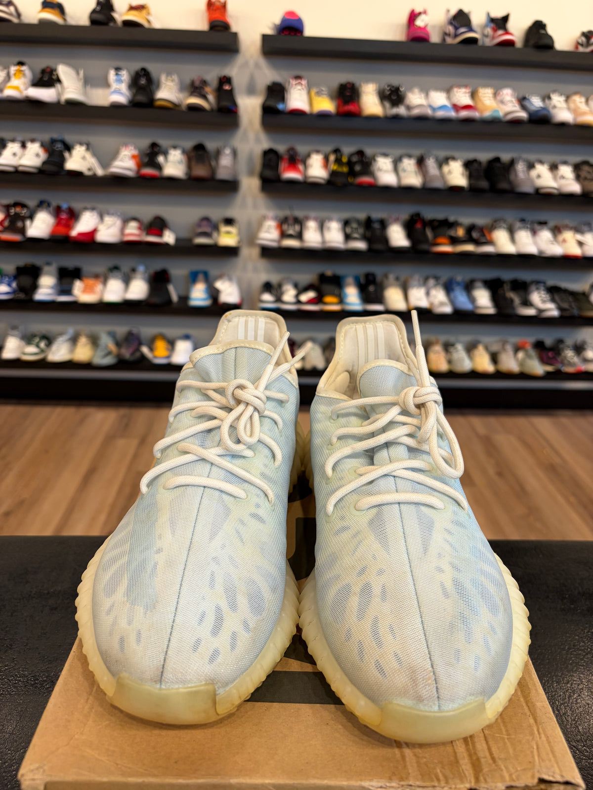 Yeezy 350 V2 Mono Ice Size 10 Pre-Owned
