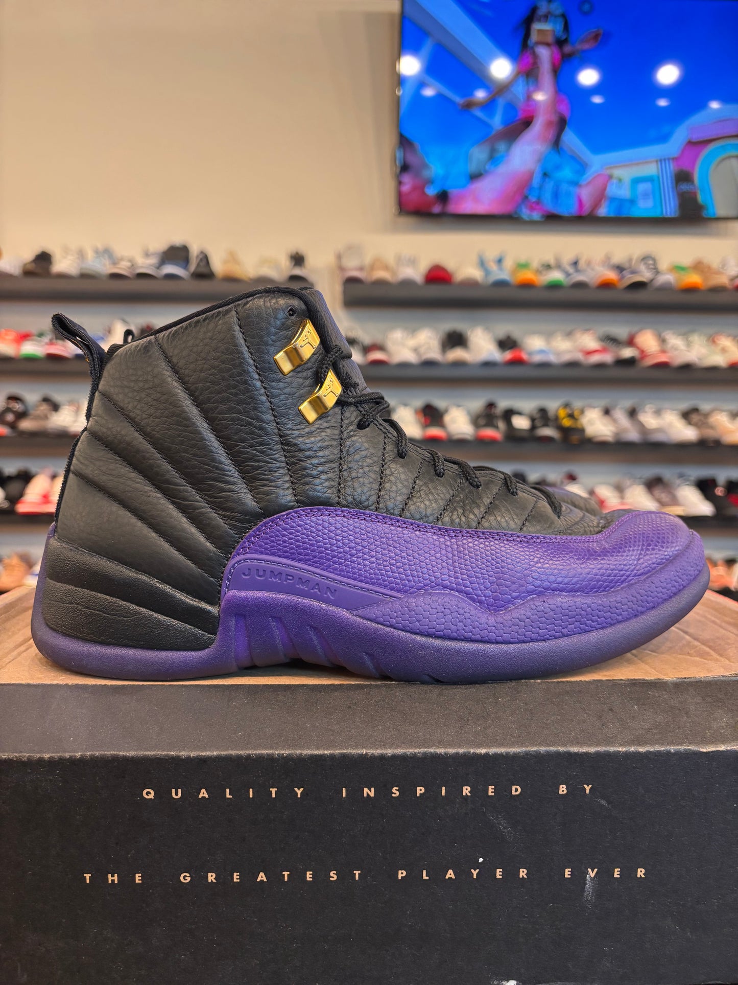 Jordan 12 Field Purple Size 9.5 Pre-Owned