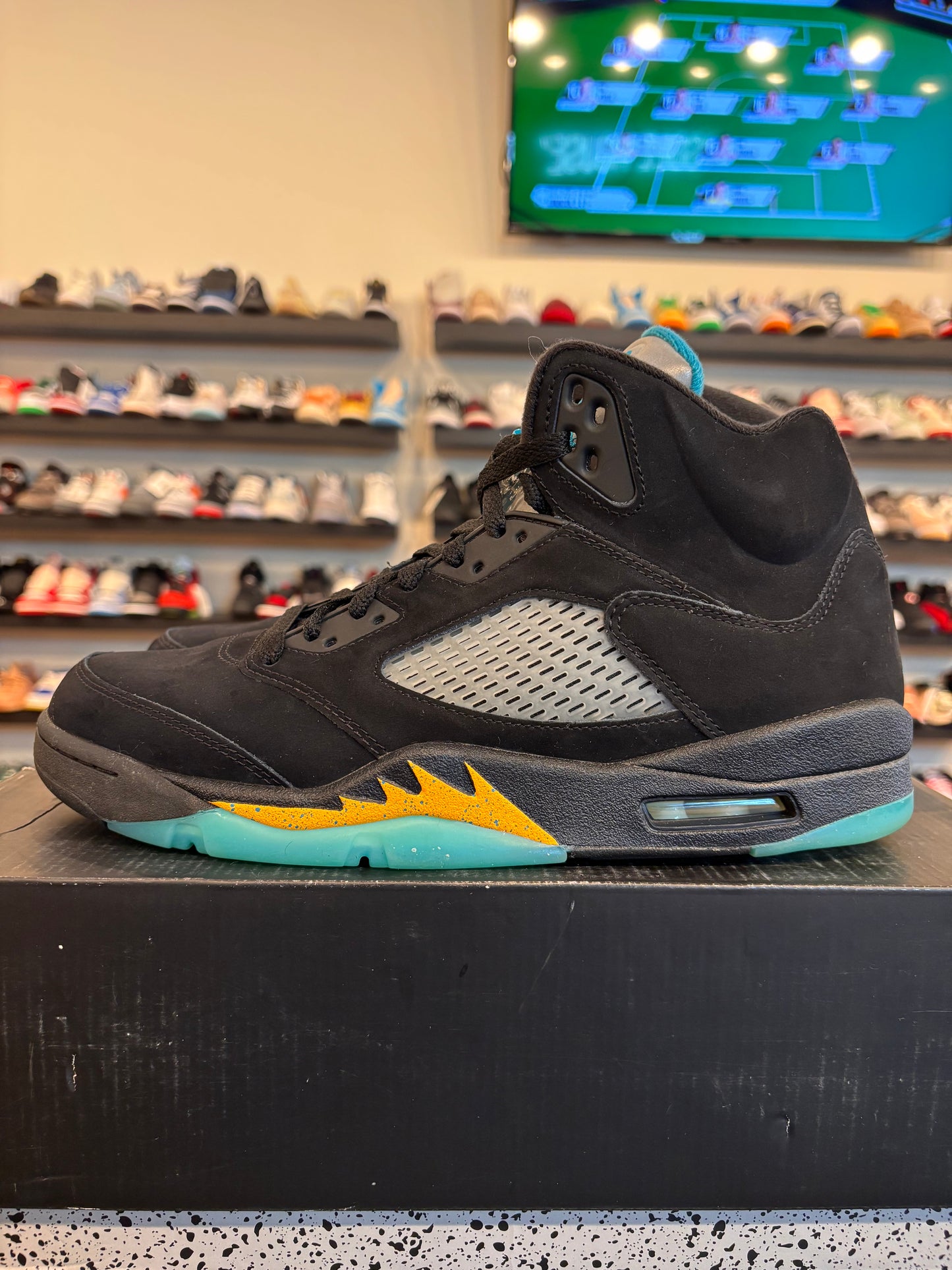 Jordan 5 Aqua Size 10 Pre-Owned