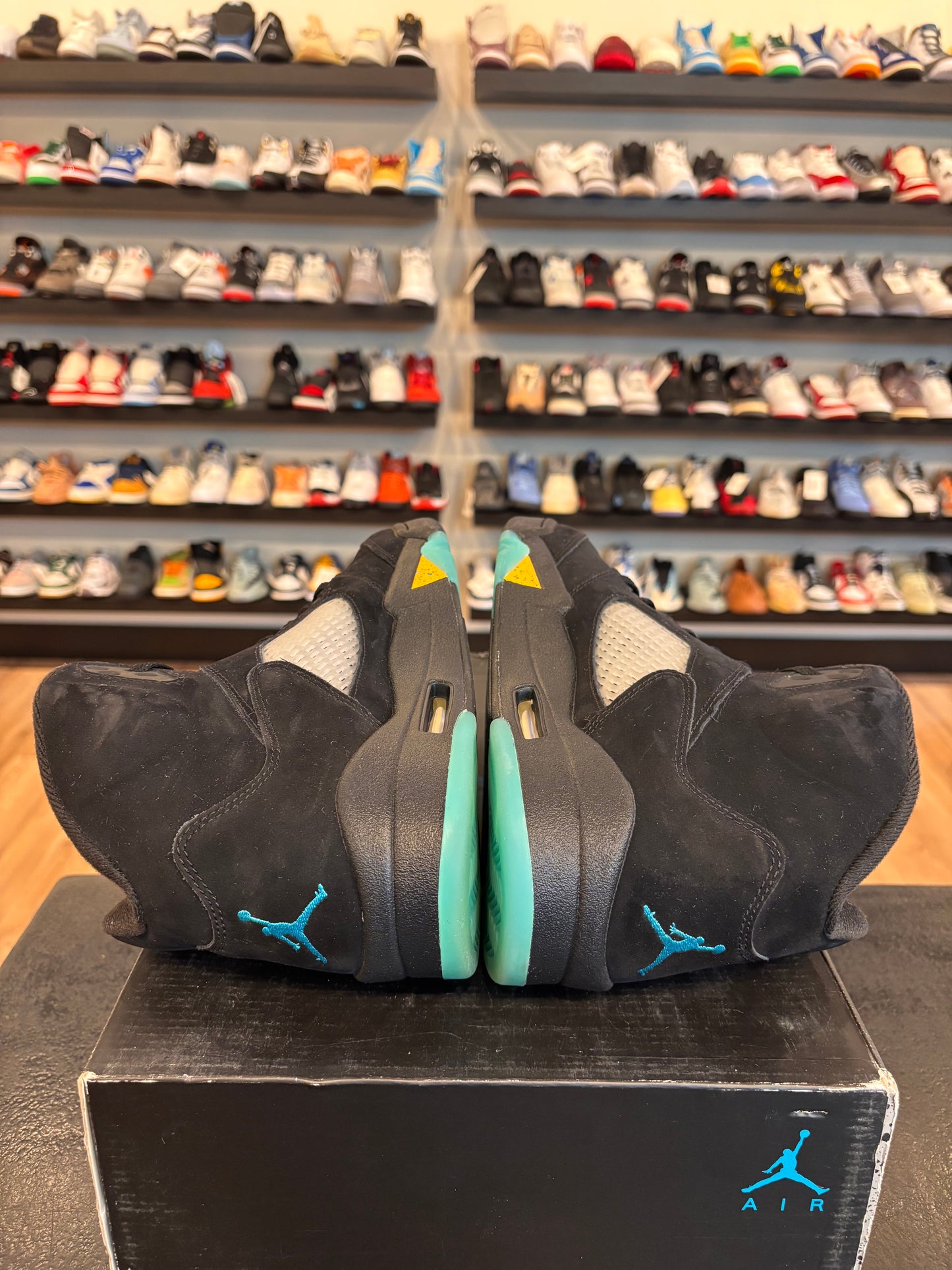Jordan 5 Aqua Size 10 Pre-Owned