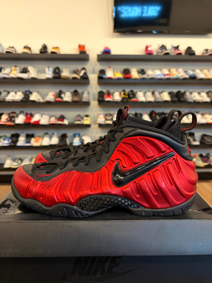 Nike Foamposite University Red Size 9 Pre-Owned