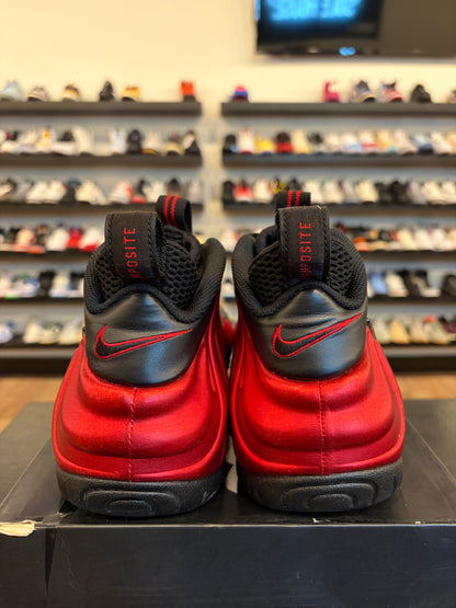 Nike Foamposite University Red Size 9 Pre-Owned
