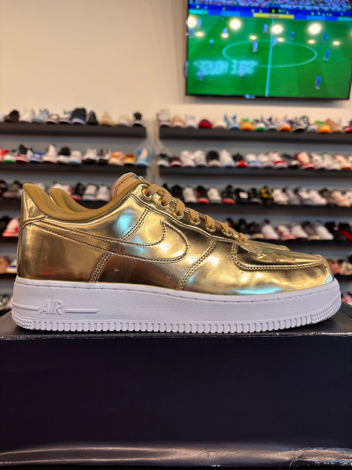 Nike Air Force 1 Low Metal Pack Gold Size 11 (12.5W) Brand New