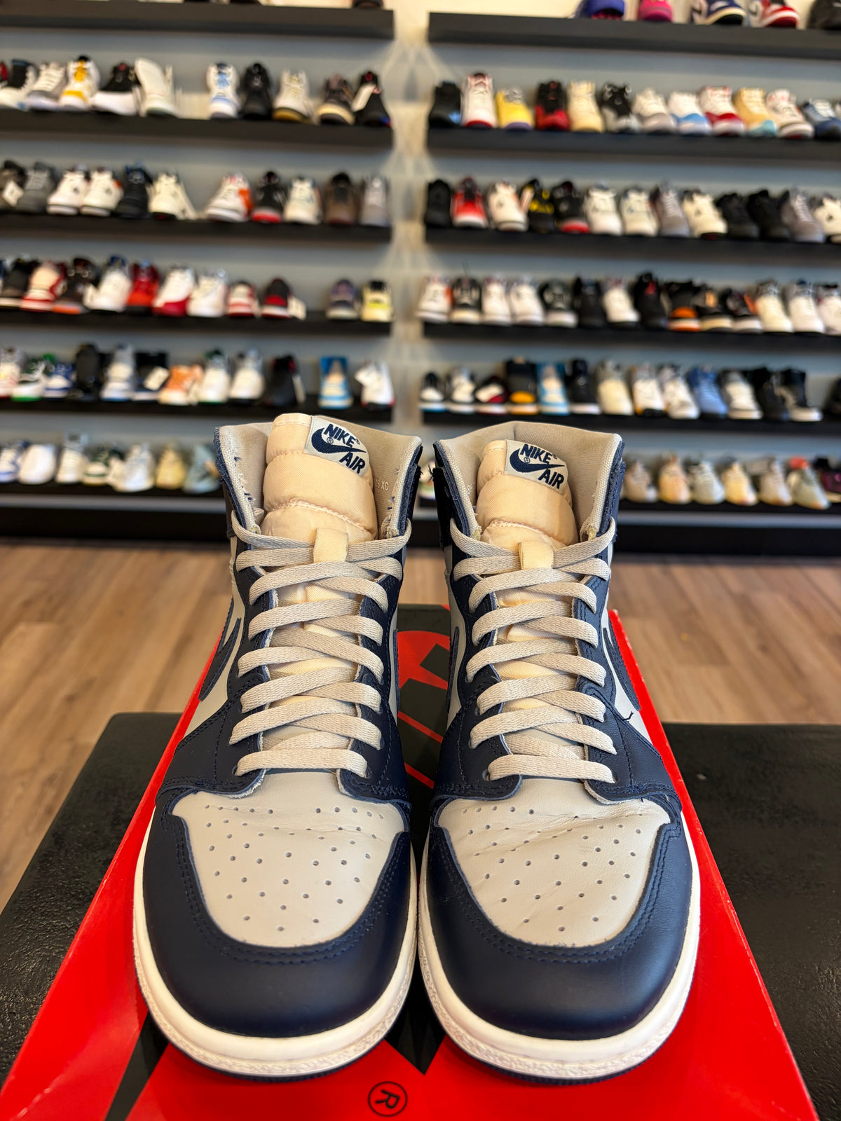 Jordan 1 Georgetown '85 Size 8.5 Pre-Owned