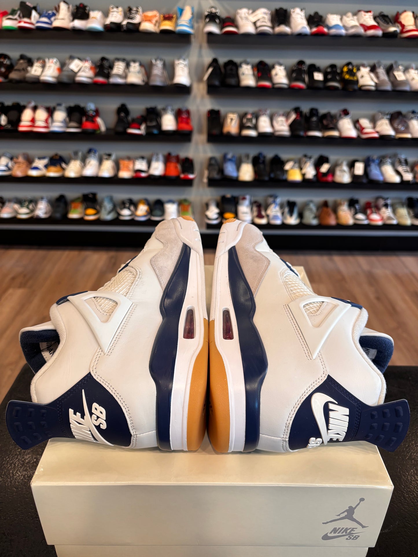 Jordan 4 SB Navy Size 12 Pre-Owned