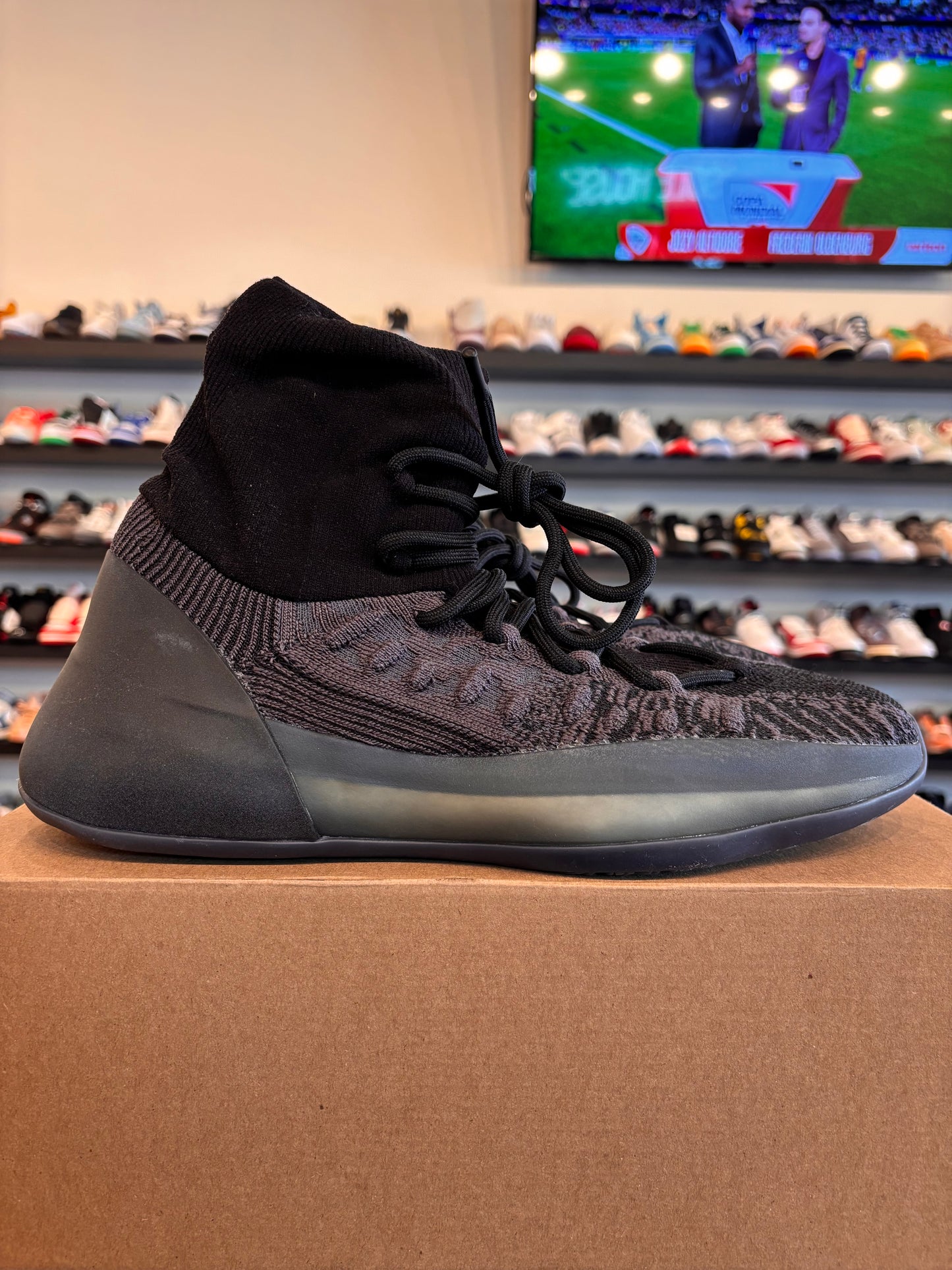 Yeezy 350 Knit Black Size 10 Pre-Owned (No Box)