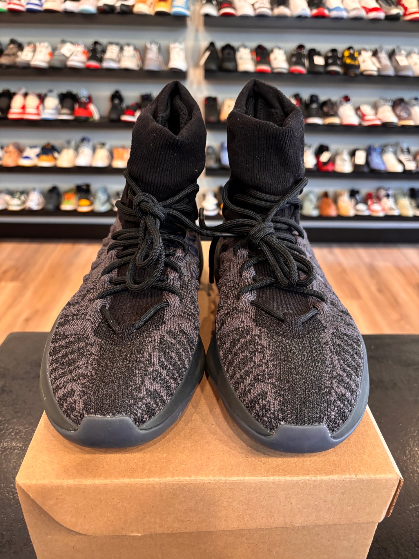 Yeezy 350 Knit Black Size 10 Pre-Owned (No Box)