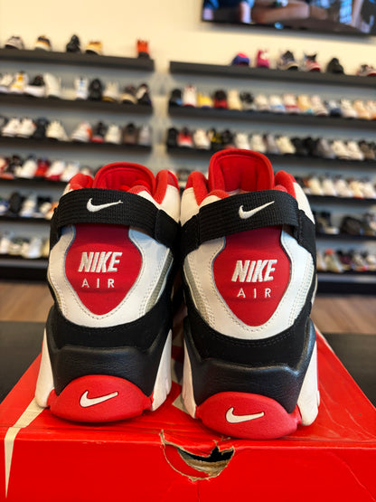 Nike Air Barrage Mid Red Size 10.5 Pre-Owned