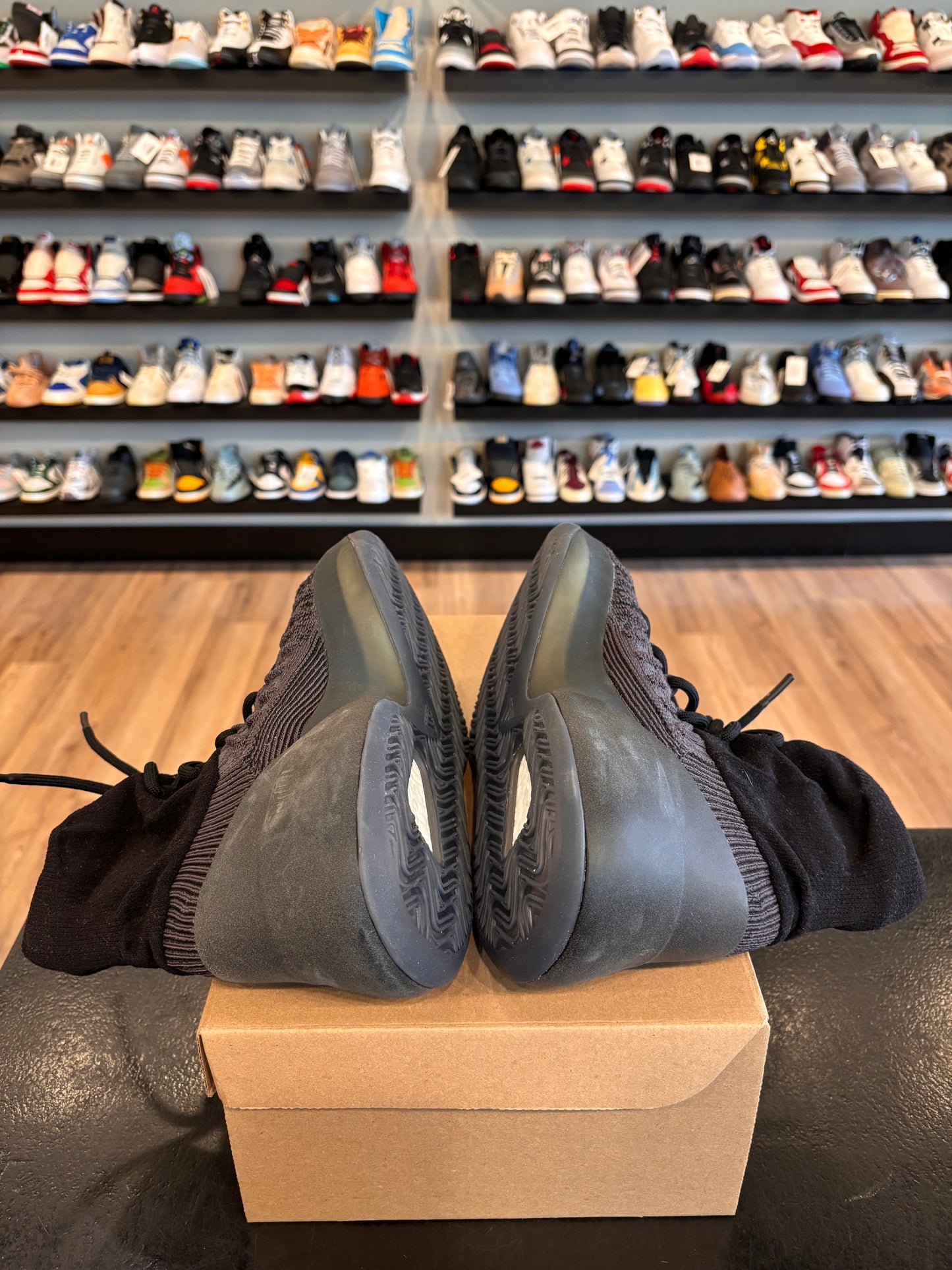 Yeezy 350 Knit Black Size 10 Pre-Owned (No Box)