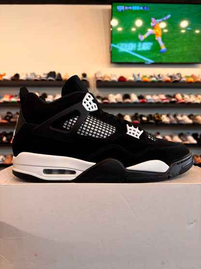 Jordan 4 White Thunder Size 11.5 Pre-Owned