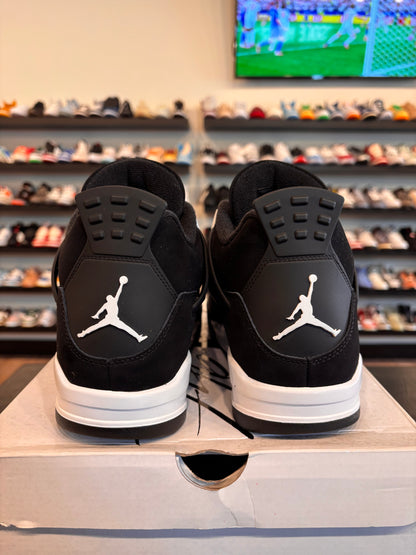 Jordan 4 White Thunder Size 11.5 Pre-Owned