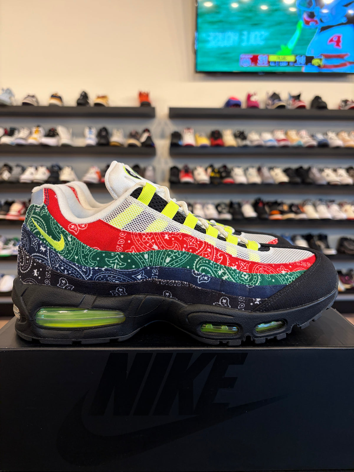 Nike Air Max 95 Neon Paisley Bandana Size 11.5 Brand New