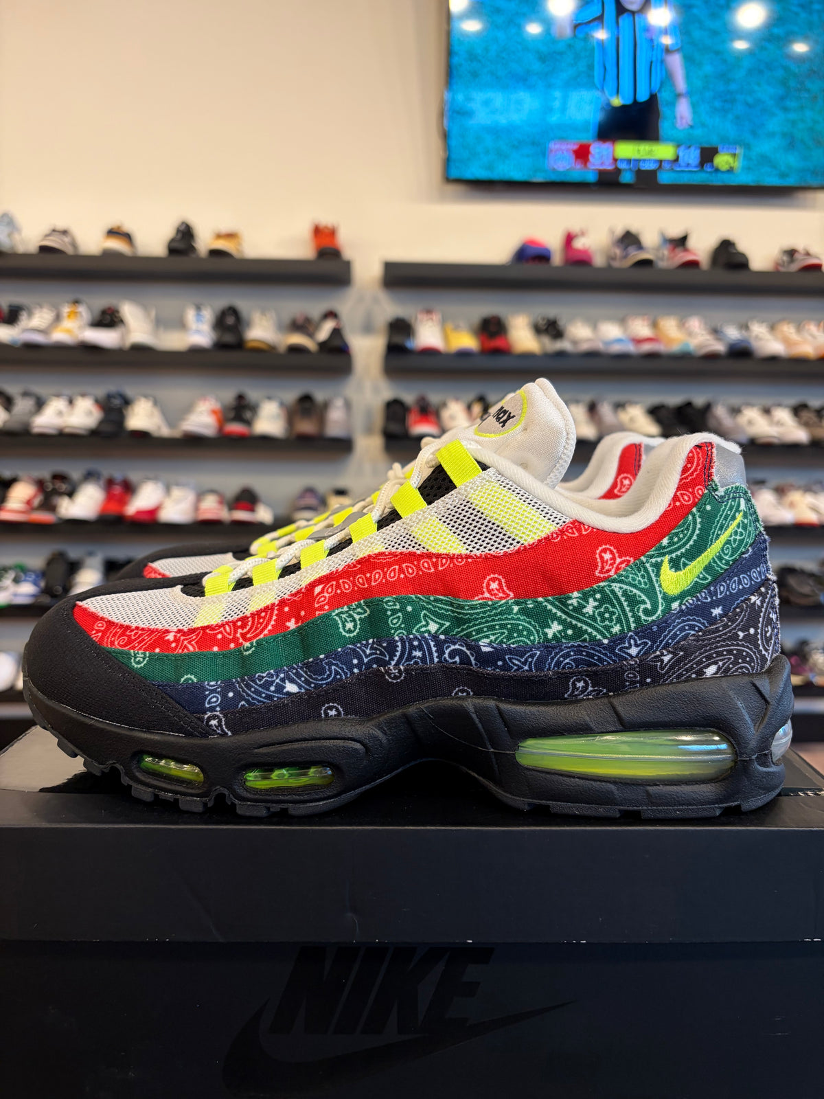 Nike Air Max 95 Neon Paisley Bandana Size 11.5 Brand New