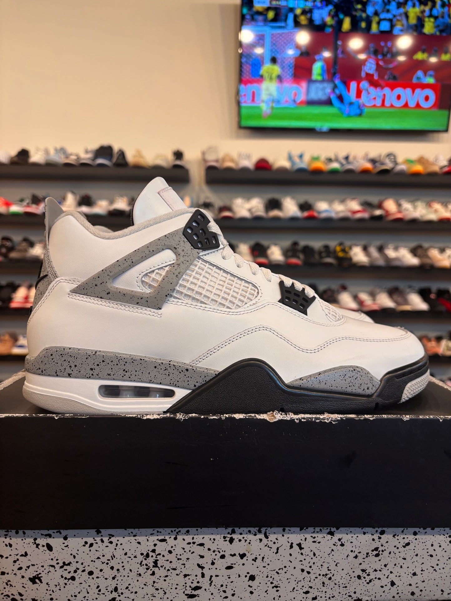 Jordan 4 White Cement Size 11 Pre-Owned