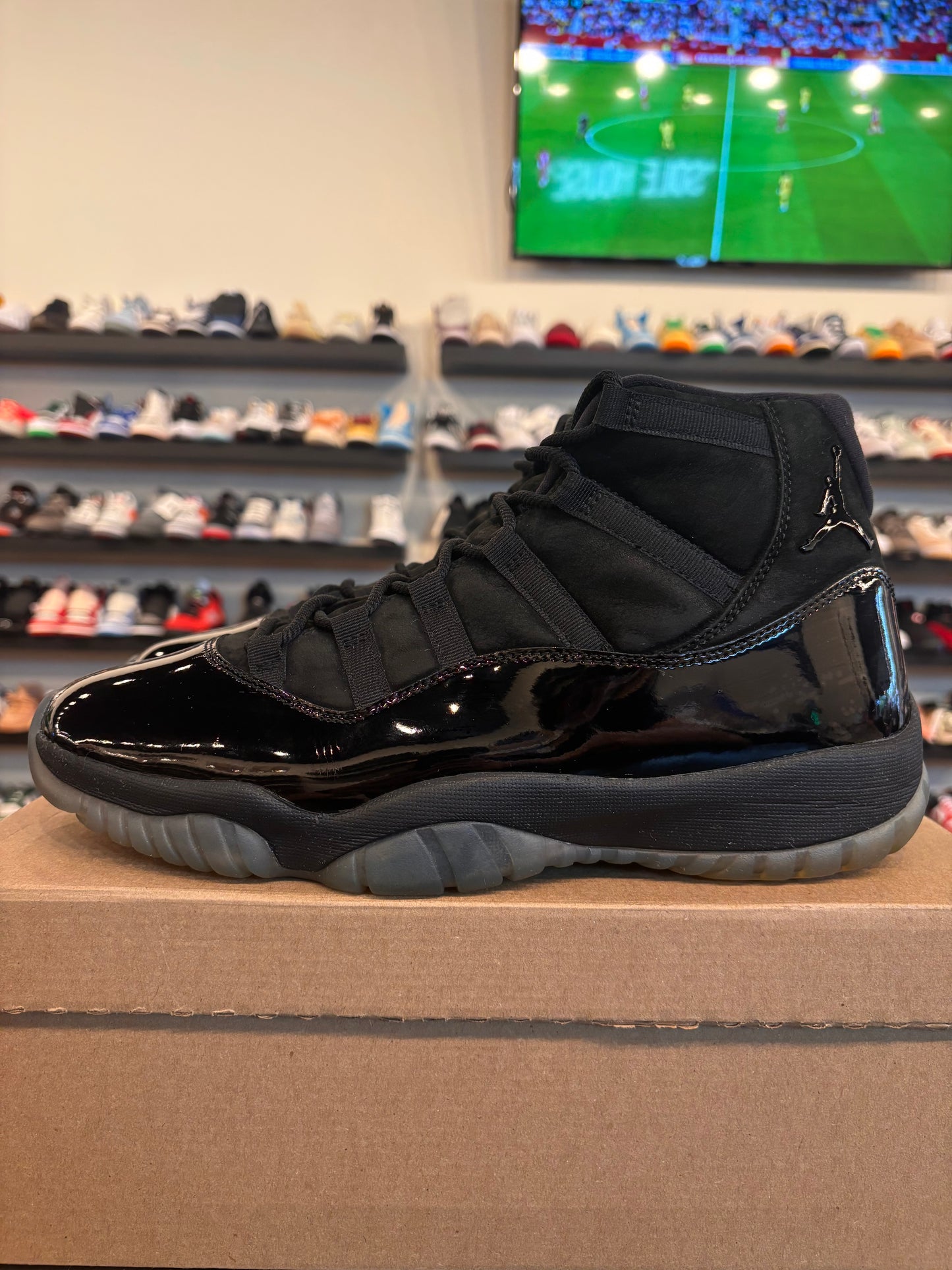 Jordan 11 Cap And Gown Size 11.5 Pre-Owned (No Box)