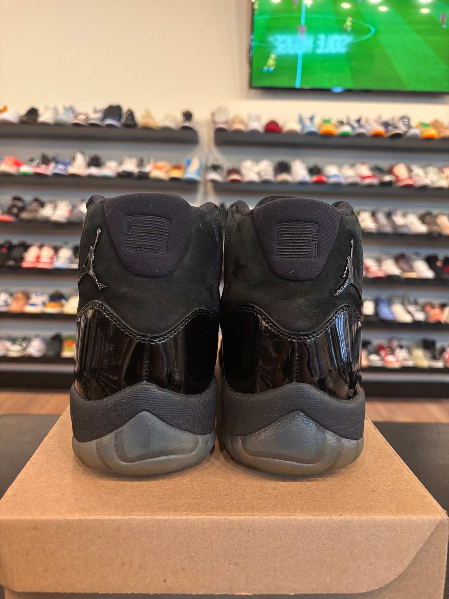 Jordan 11 Cap And Gown Size 11.5 Pre-Owned (No Box)