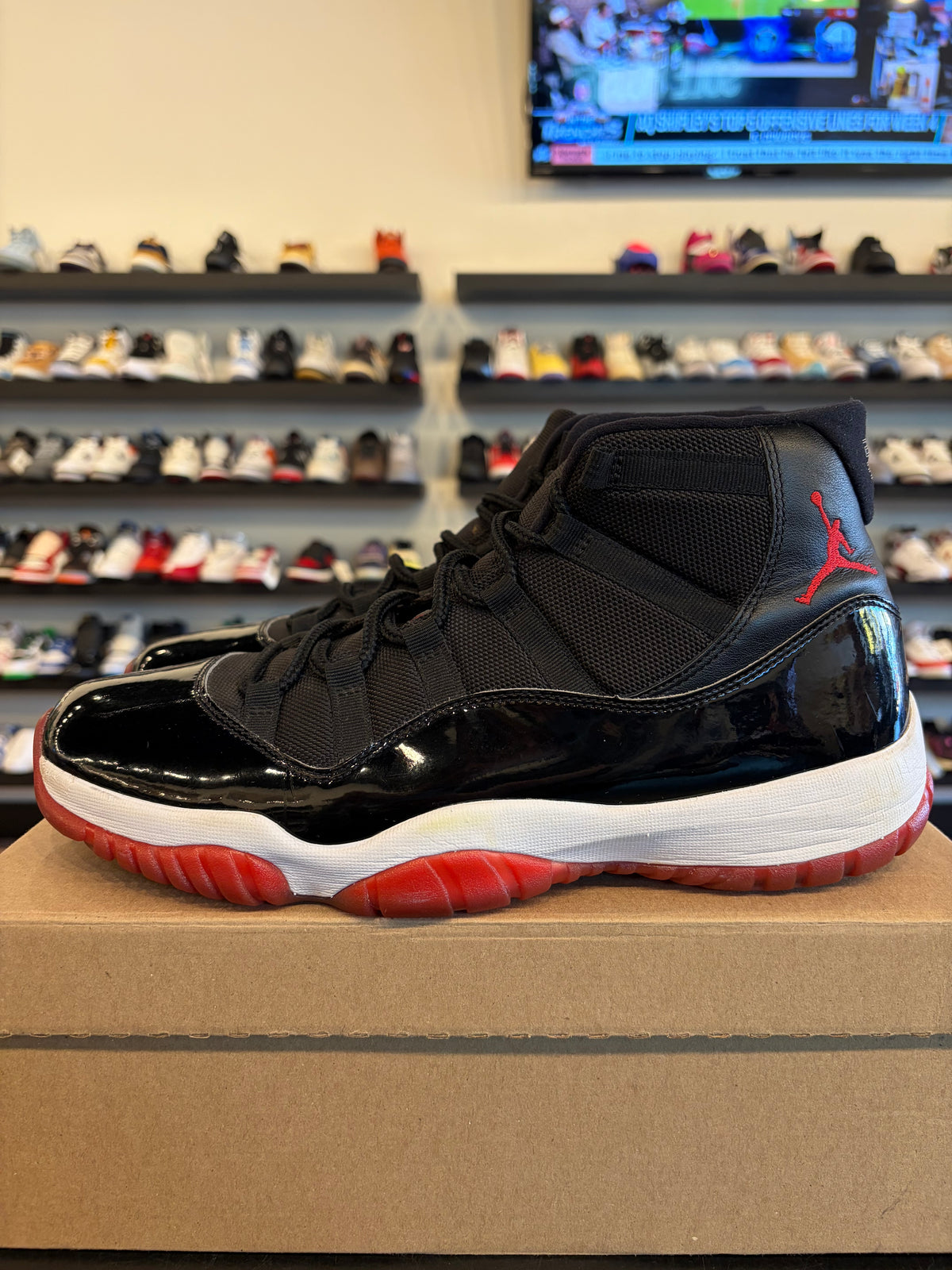 Jordan 11 Bred 2019 Size 12.5 Pre-Owned (No Box)