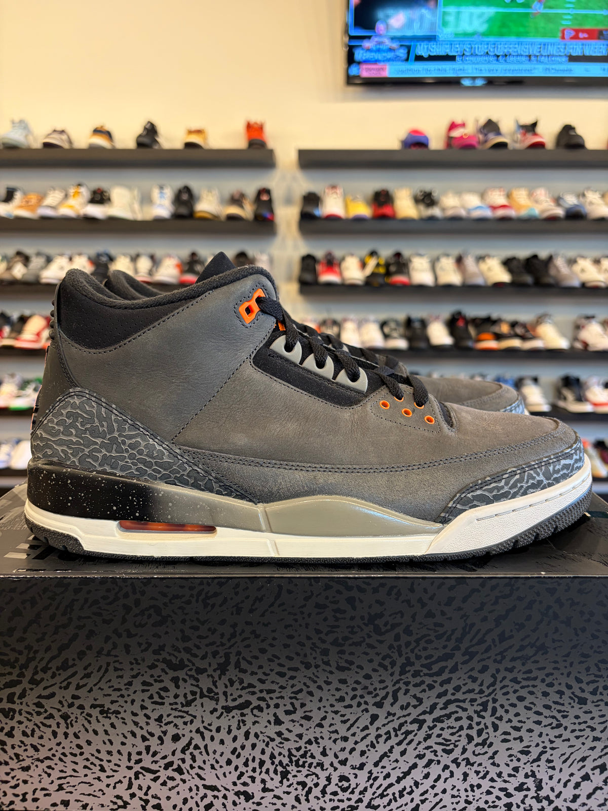 Jordan 3 Fear Size 13 Pre-Owned