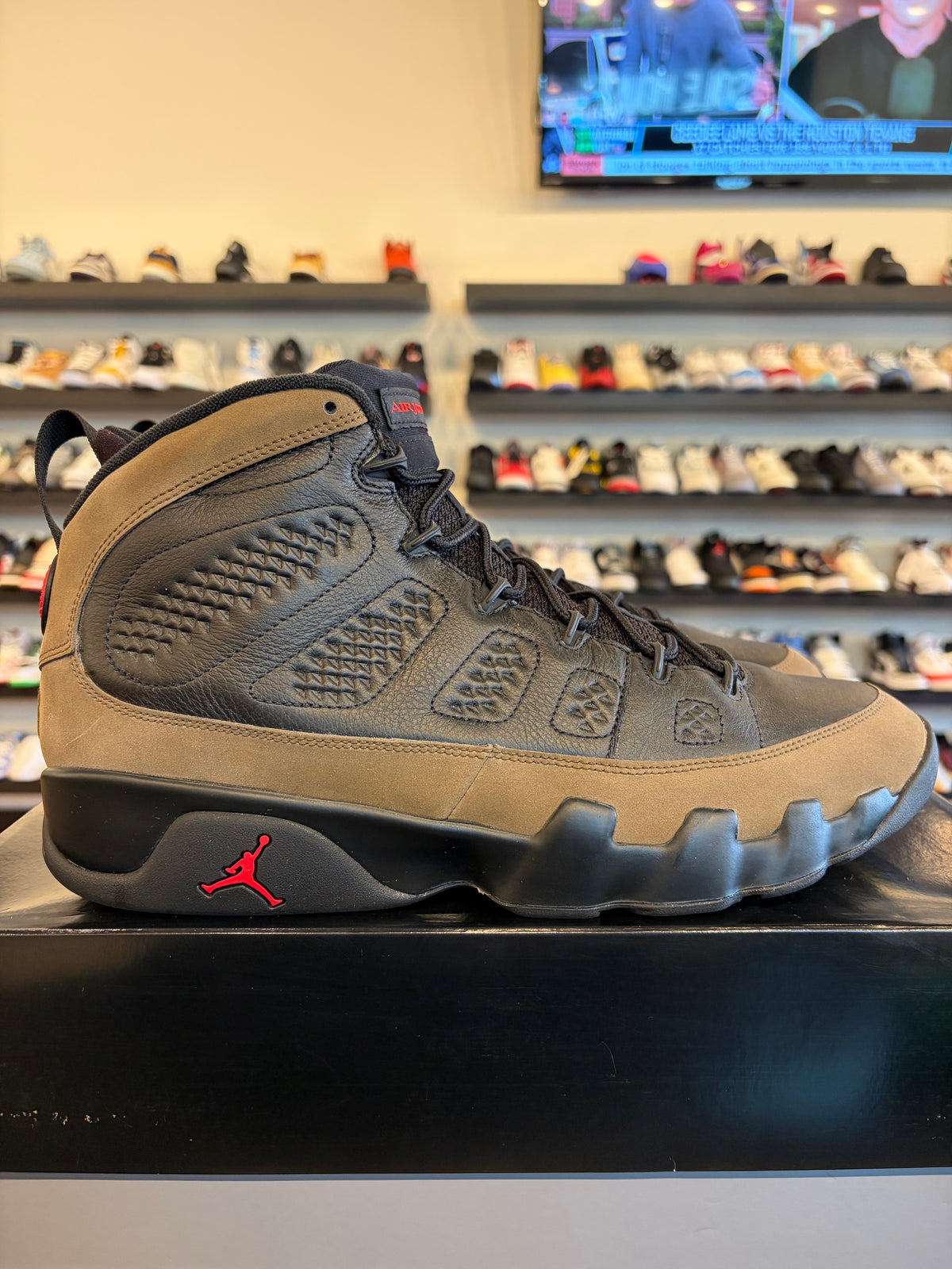 Jordan 9 Olive Size 13 Pre-Owned