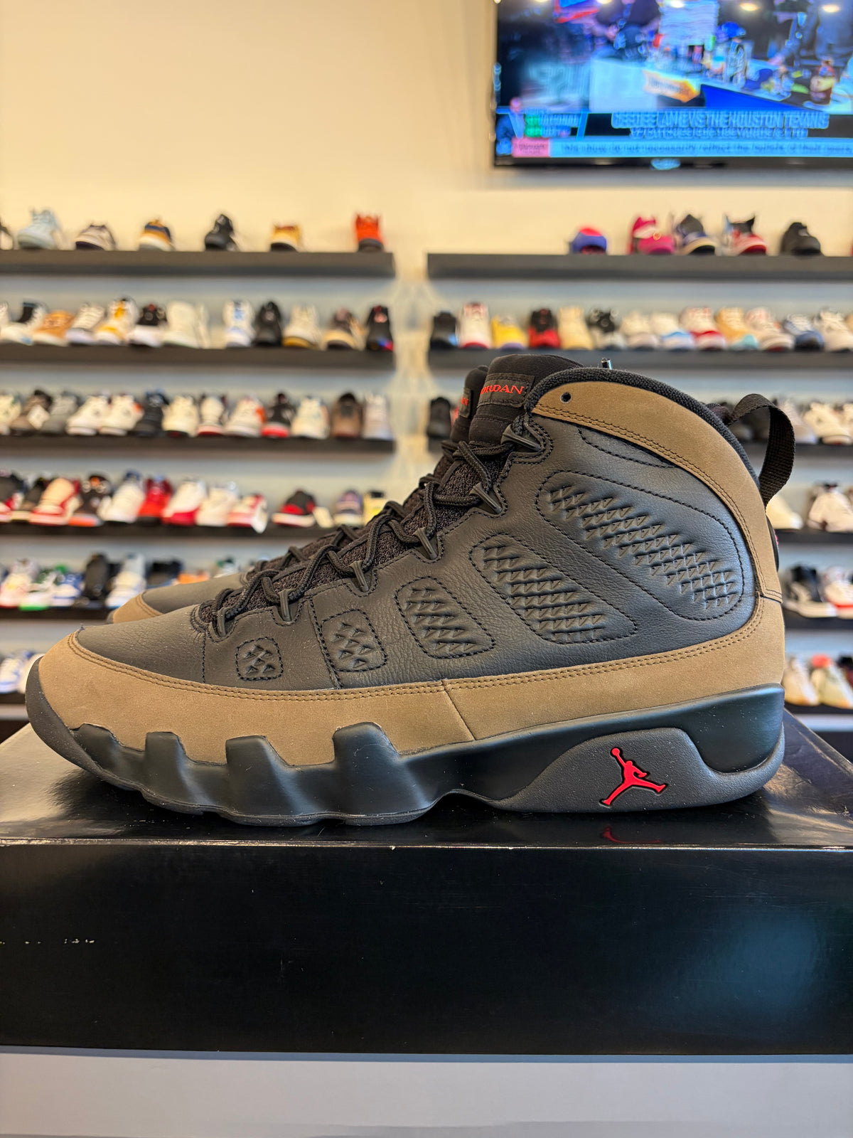 Jordan 9 Olive Size 13 Pre-Owned