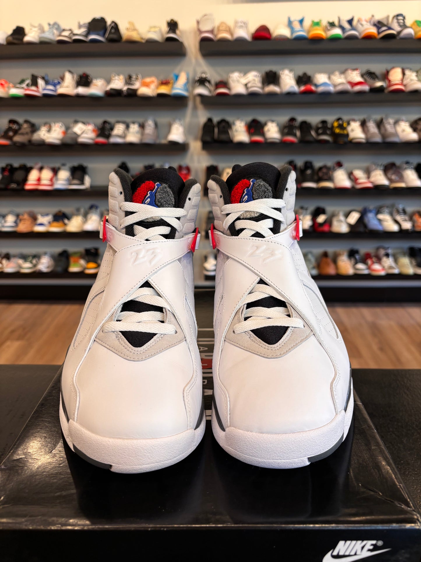 Jordan 8 Bugs Bunny Size 11.5 Pre-Owned