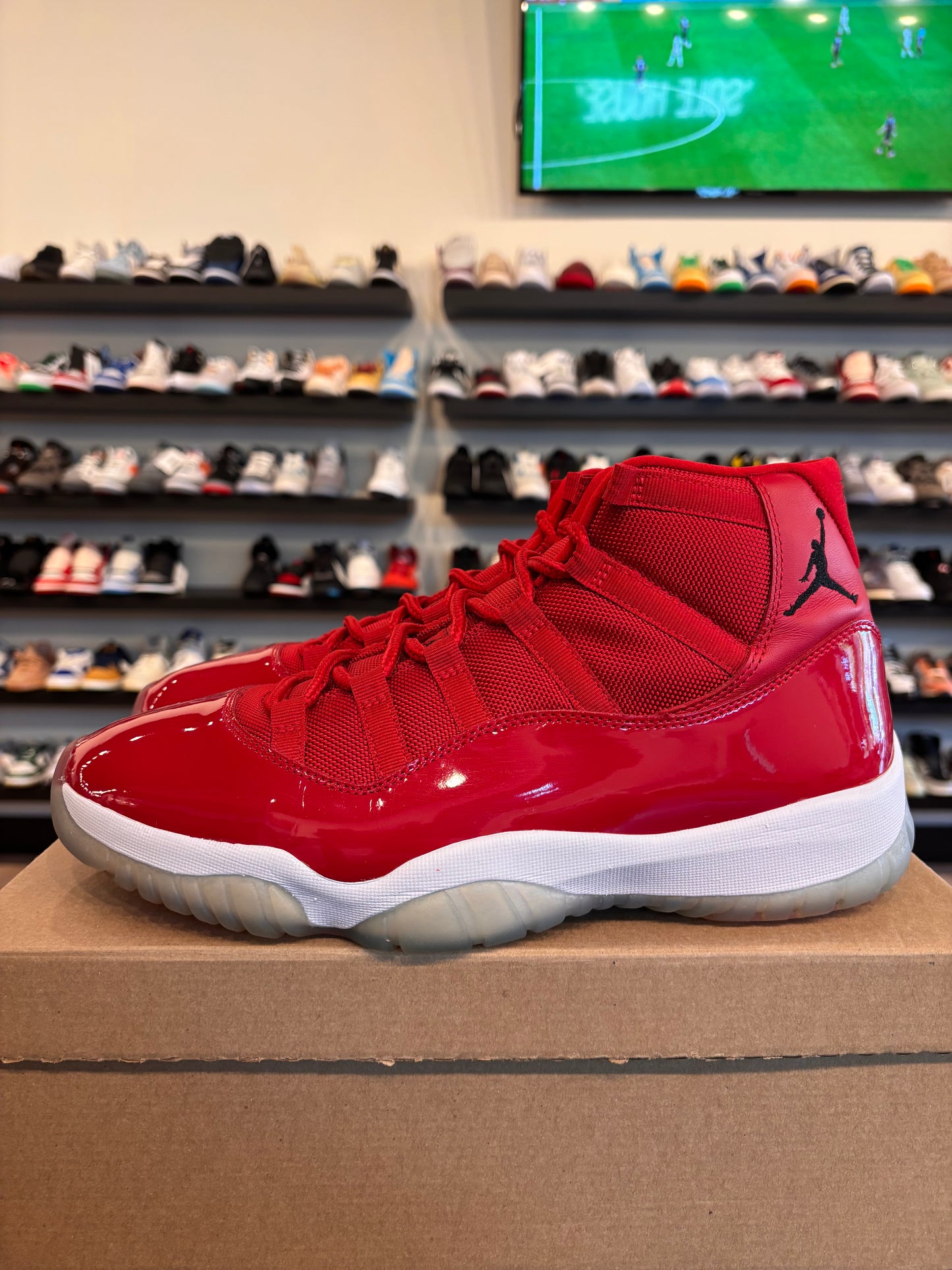Jordan 11 Win Like 96 Size 12 Pre-Owned (No Box)