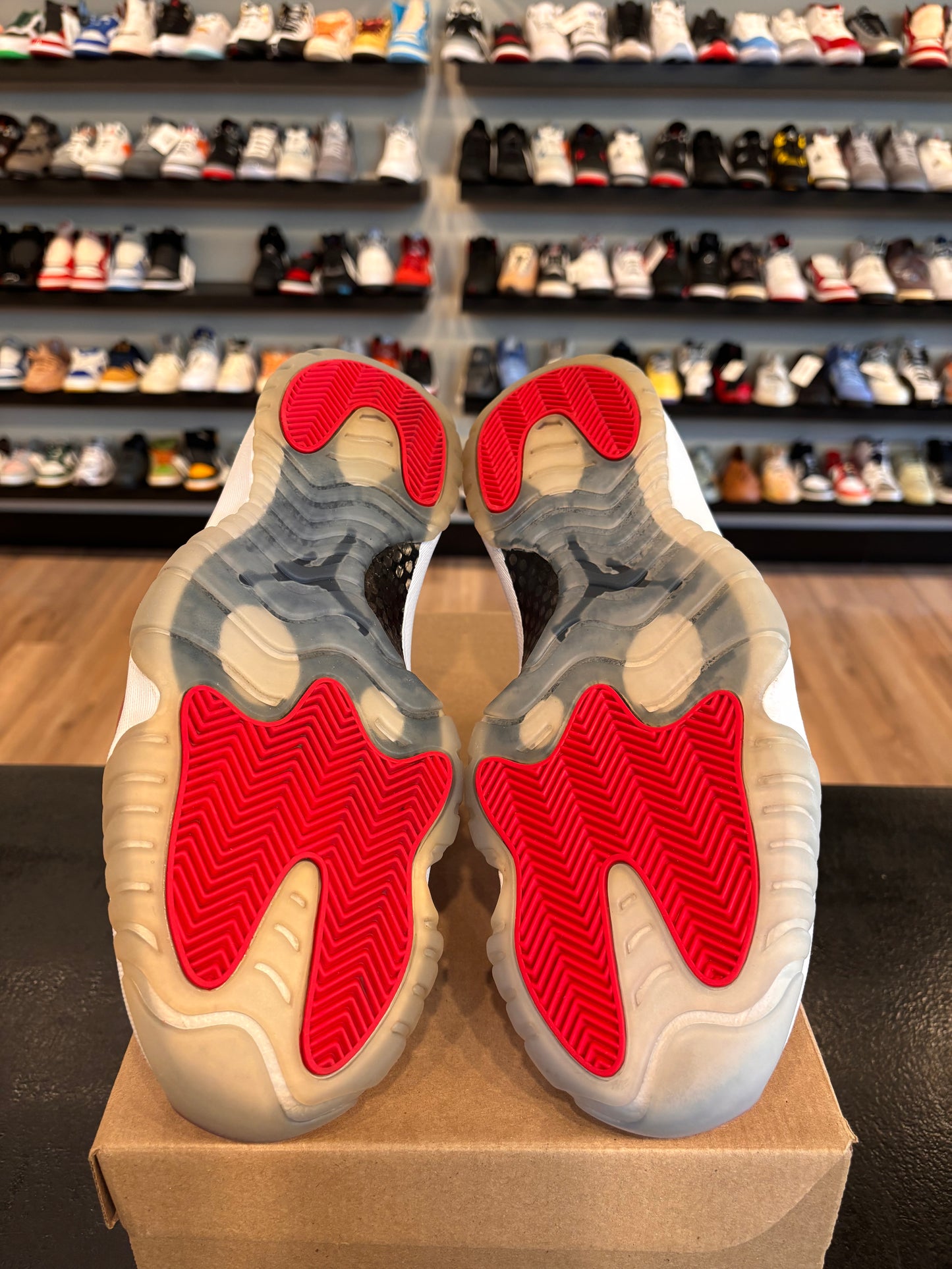 Jordan 11 Win Like 96 Size 12 Pre-Owned (No Box)
