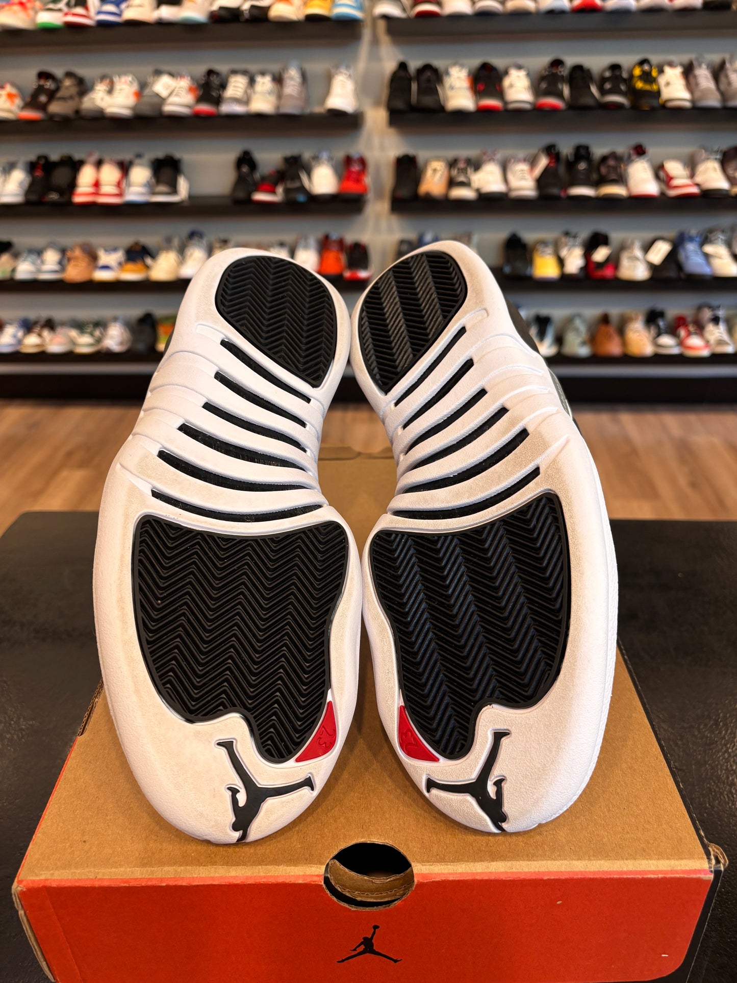 Jordan 12 Playoff Size 8.5 Pre-Owned