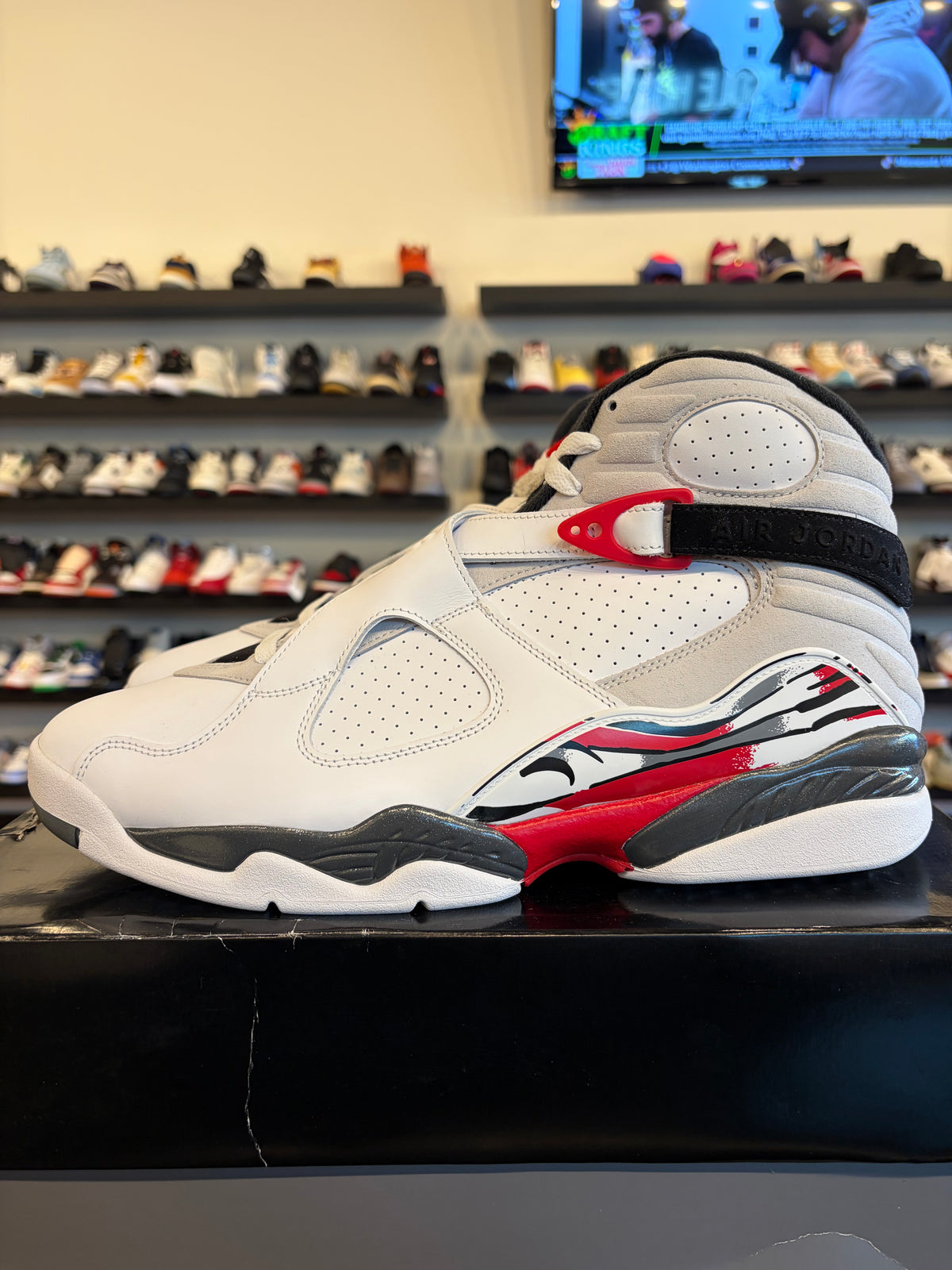 Jordan 8 Bugs Bunny 2025 Size 14 Brand New
