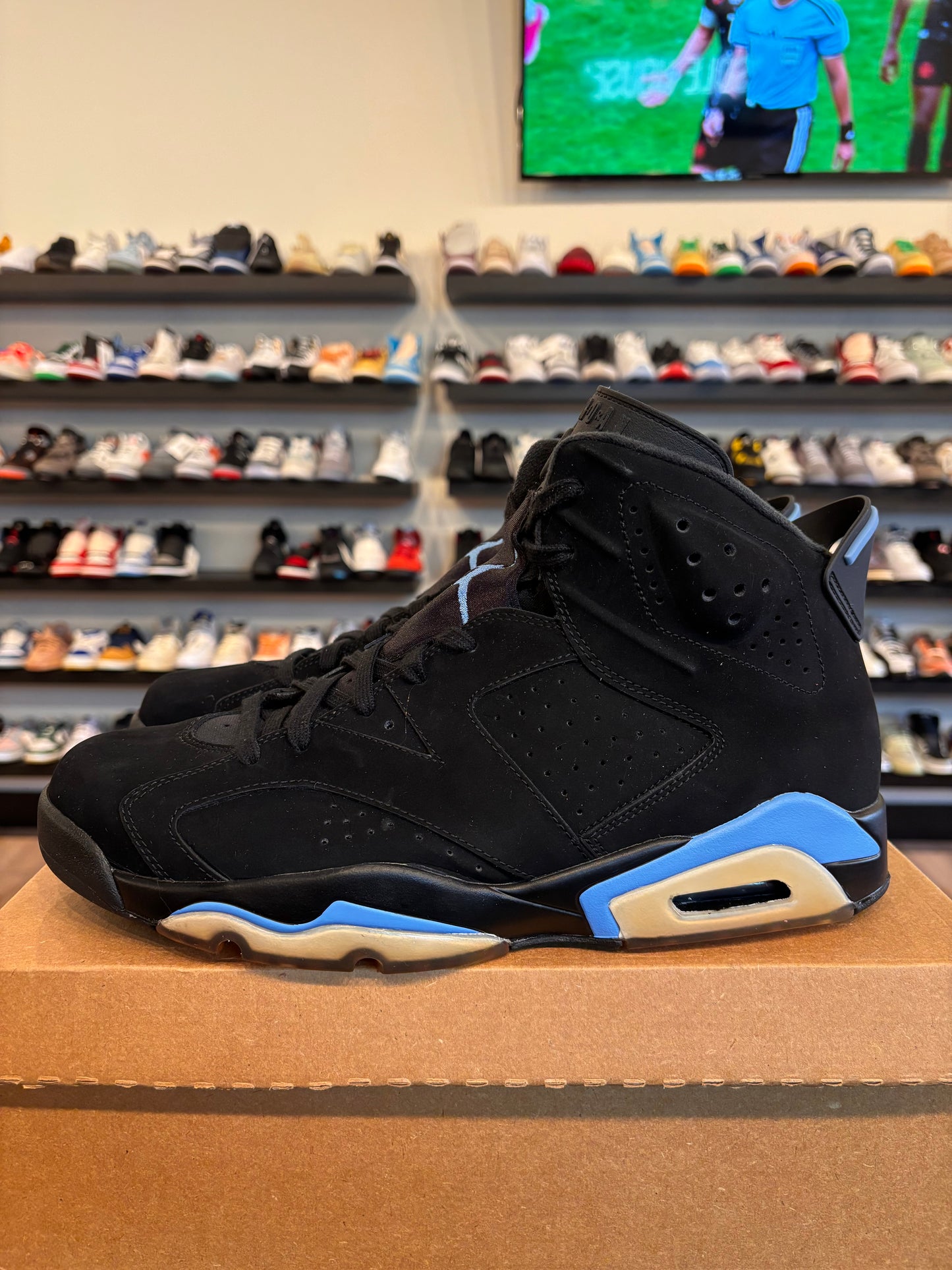 Jordan 6 Black UNC Size 12 Pre-Owned (No Box)